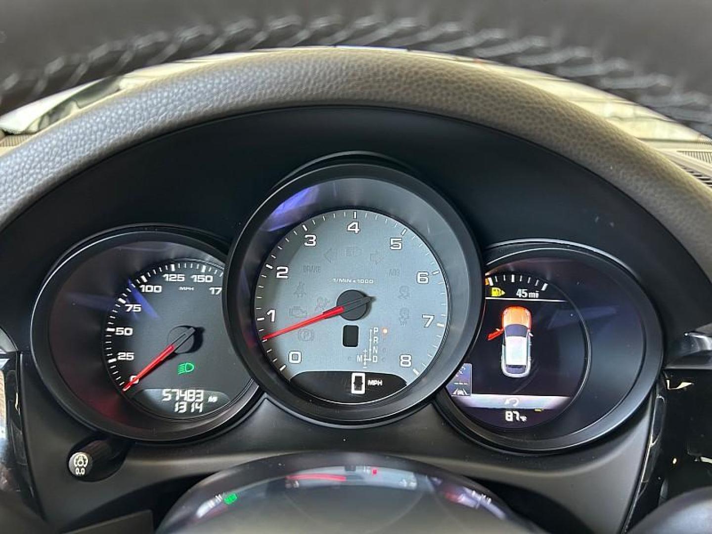 2018 SILVER Porsche Macan (WP1AB2A57JL) with an V6 Twin Turbo 3.0 Liter engine, Auto 7-Spd PDK Dbl-Cltch transmission, located at 412 Auto Vista Drive, Palmdale, 93551, (661) 945-0620, 34.592636, -118.136681 - Photo#27