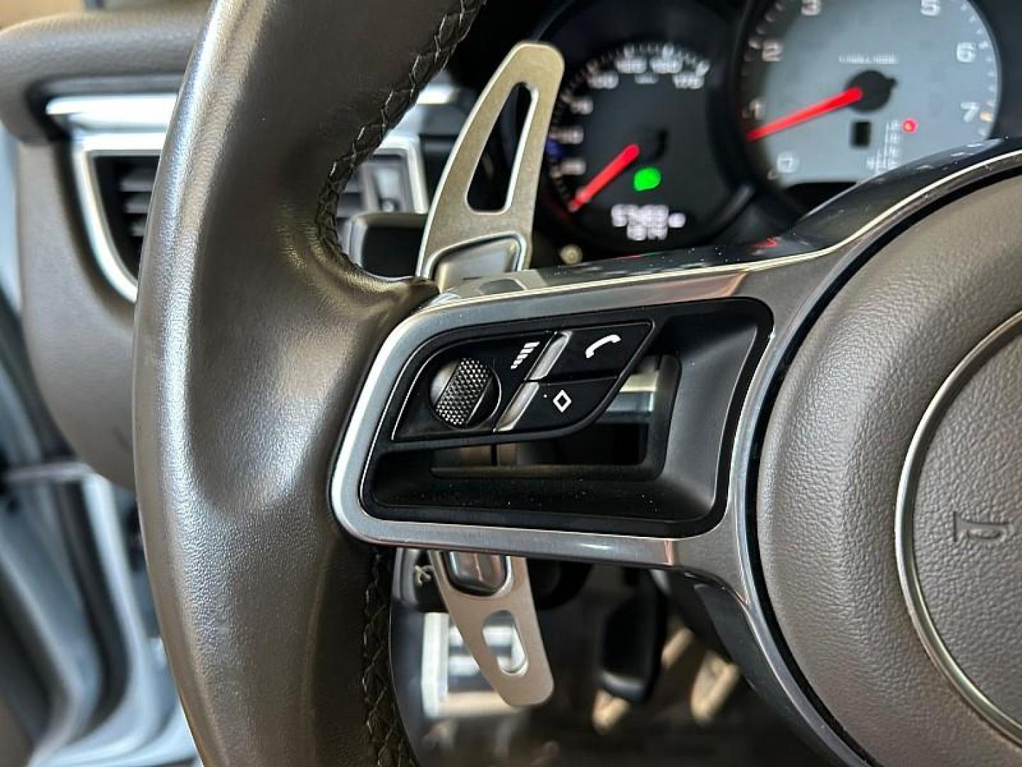 2018 SILVER Porsche Macan (WP1AB2A57JL) with an V6 Twin Turbo 3.0 Liter engine, Auto 7-Spd PDK Dbl-Cltch transmission, located at 412 Auto Vista Drive, Palmdale, 93551, (661) 945-0620, 34.592636, -118.136681 - Photo#28