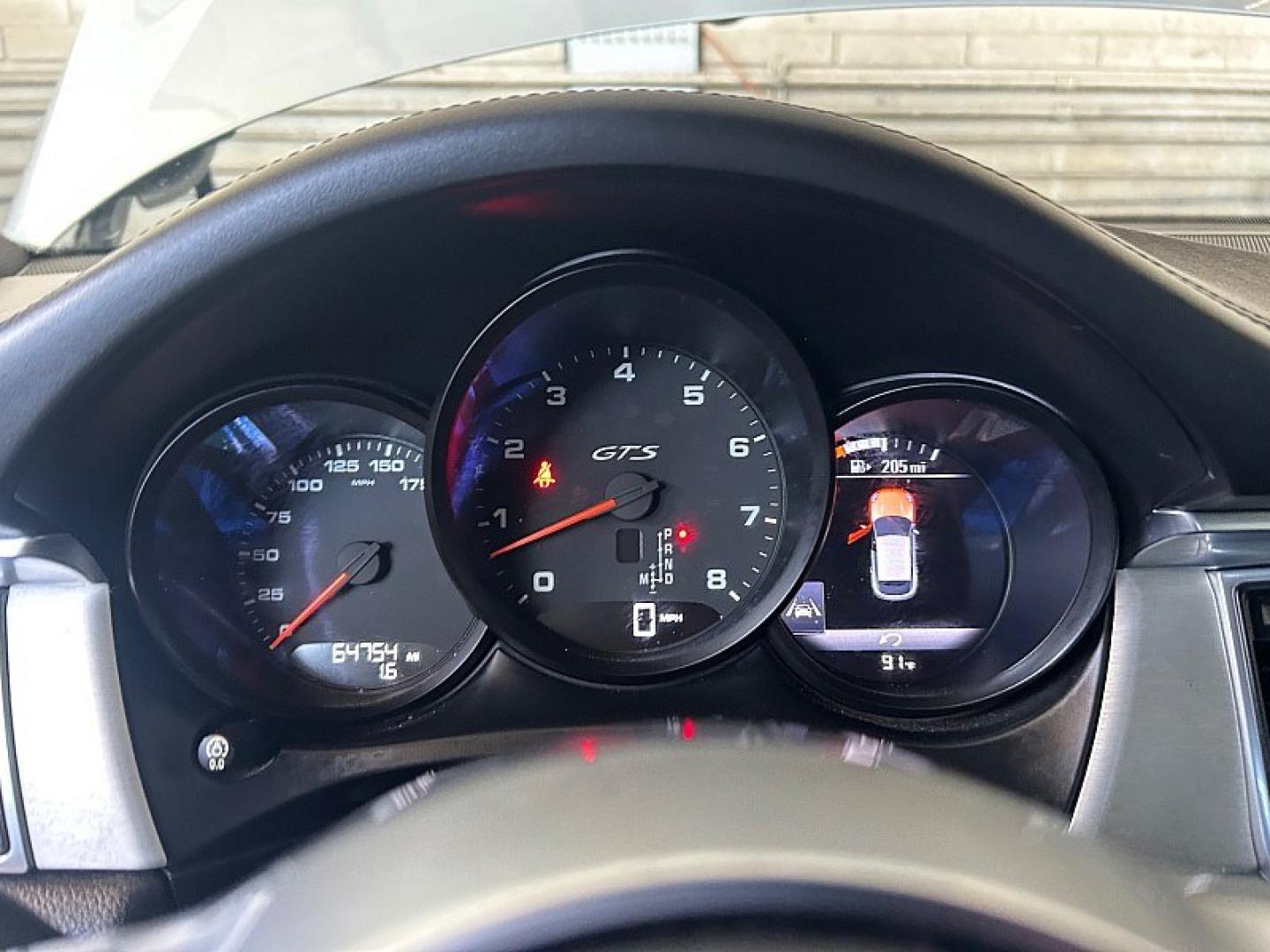 2018 SILVER Porsche Macan (WP1AG2A59JL) with an V6 Twin Turbo 3.0 Liter engine, Auto 7-Spd PDK Dbl-Cltch transmission, located at 412 Auto Vista Drive, Palmdale, 93551, (661) 945-0620, 34.592636, -118.136681- Photo#23
