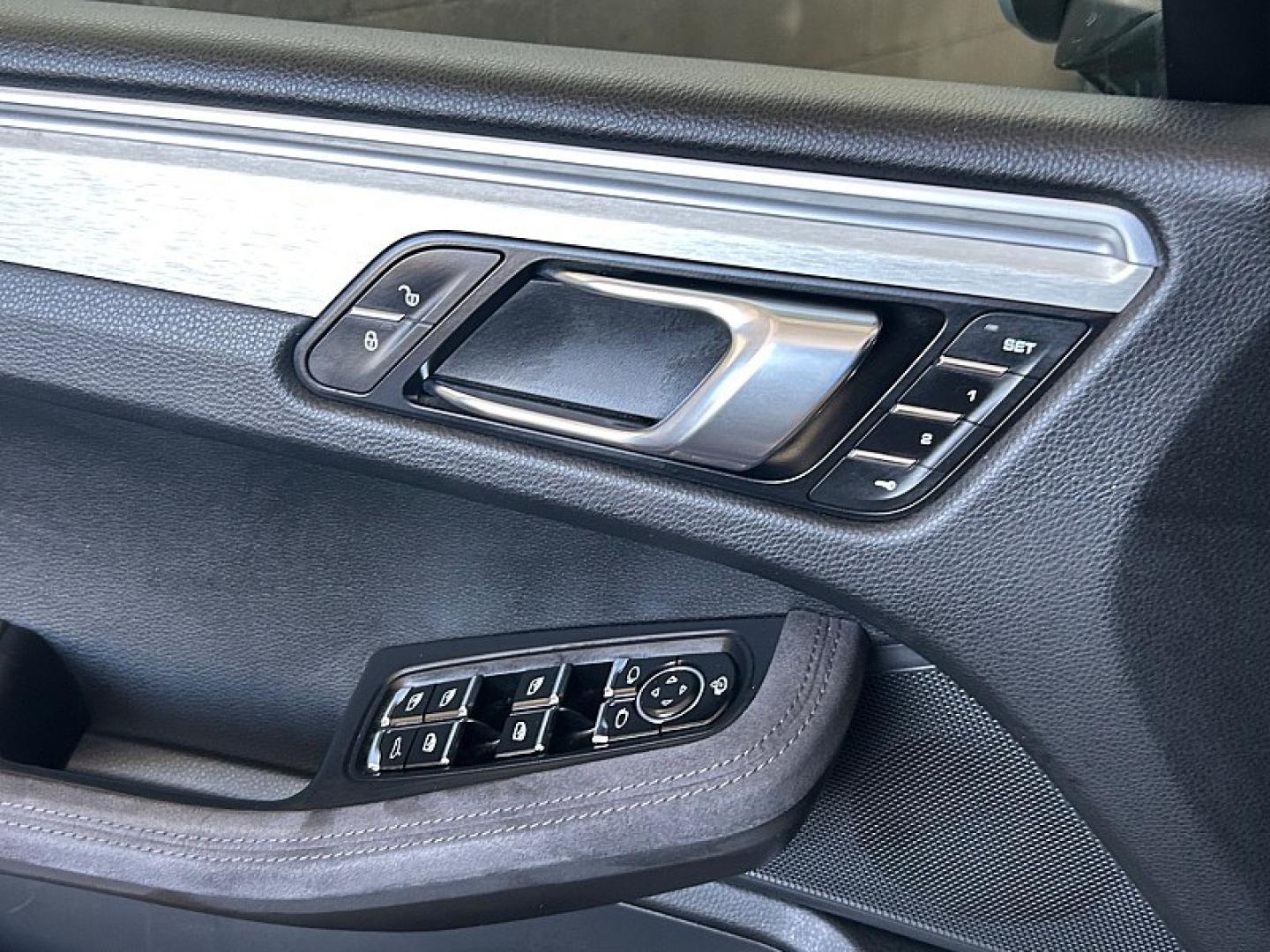 2018 SILVER Porsche Macan (WP1AG2A59JL) with an V6 Twin Turbo 3.0 Liter engine, Auto 7-Spd PDK Dbl-Cltch transmission, located at 412 Auto Vista Drive, Palmdale, 93551, (661) 945-0620, 34.592636, -118.136681- Photo#30