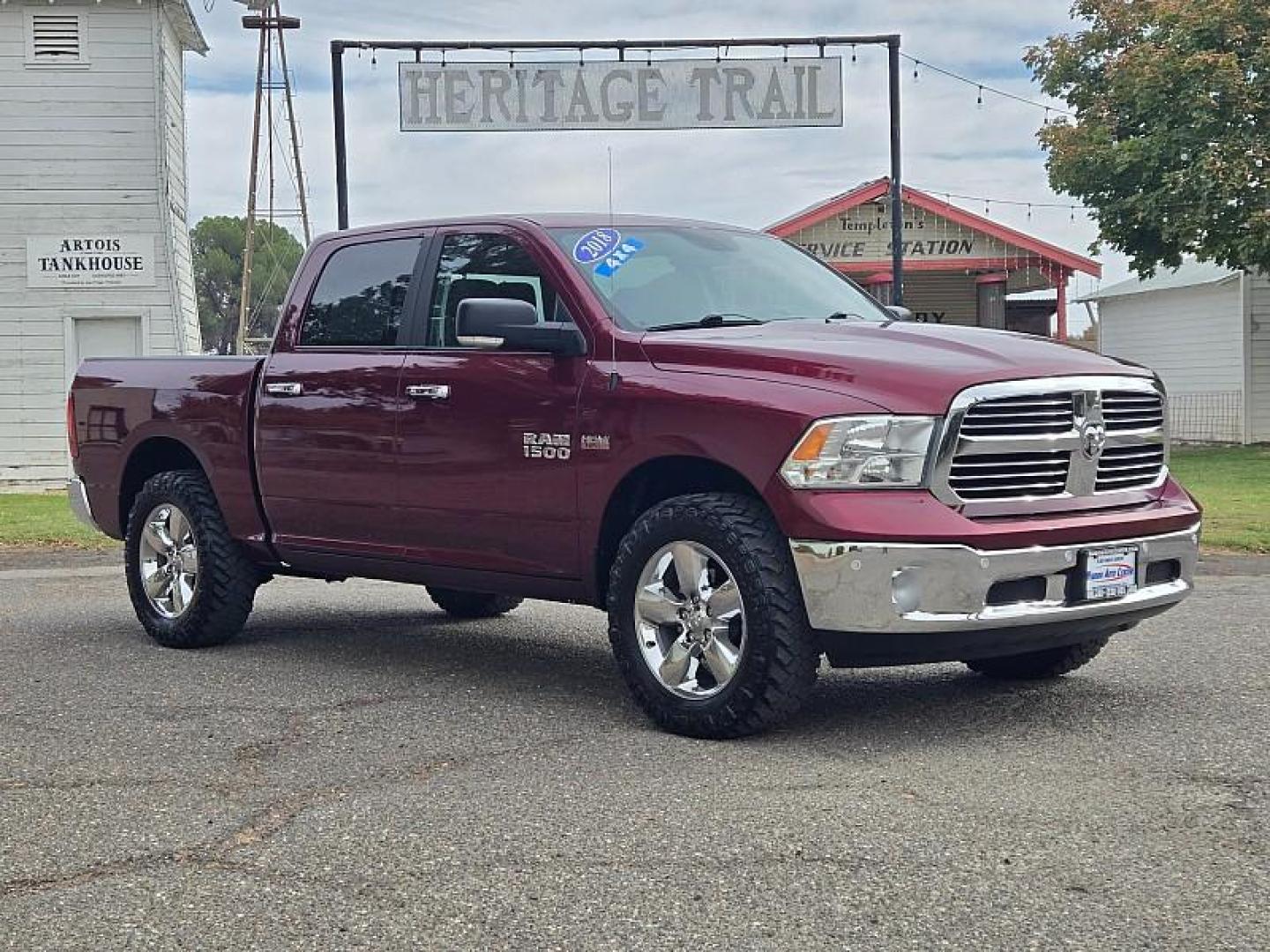 2018 RED Ram 1500 4WD (1C6RR7LT5JS) with an V8 HEMI 5.7 Liter engine, Automatic 8-Spd transmission, located at 246 E Walker St., Orland, 95963, (530) 865-5800, 39.747589, -122.178398 - Photo#1