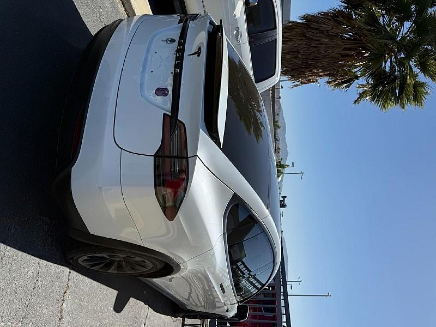 2018 WHITE Tesla Model X (5YJXCDE20JF) with an Dual AC Electric Motors engine, Single-Speed Fixed Gear transmission, located at 412 Auto Vista Drive, Palmdale, 93551, (661) 945-0620, 34.592636, -118.136681 - Photo#3
