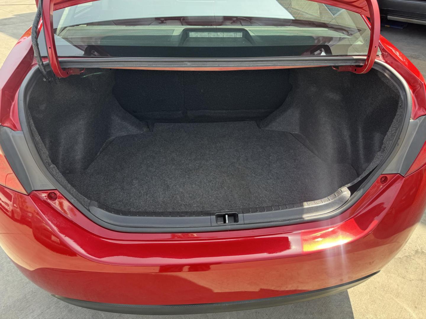 2018 Barcelona Red Metallic /Black Toyota Corolla XLE CVT (2T1BURHE4JC) with an 1.8L L4 DOHC 16V engine, CVT transmission, located at 30 S. Berkeley Avenue, Pasadena, CA, 91107, (626) 248-7567, 34.145447, -118.109398 - Affordable 2018 Toyota Corolla LE – Buy Here Pay Here in Pasadena – Bad Credit OK! Looking for a reliable and fuel-efficient car that won’t break the bank? Check out this 2018 Toyota Corolla LE in stunning Barcelona Red Metallic, now available at Crown City Motors in Pasadena, CA. This Coro - Photo#12