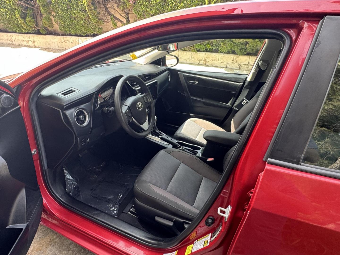 2018 Barcelona Red Metallic /Black Toyota Corolla XLE CVT (2T1BURHE4JC) with an 1.8L L4 DOHC 16V engine, CVT transmission, located at 30 S. Berkeley Avenue, Pasadena, CA, 91107, (626) 248-7567, 34.145447, -118.109398 - Affordable 2018 Toyota Corolla LE – Buy Here Pay Here in Pasadena – Bad Credit OK! Looking for a reliable and fuel-efficient car that won’t break the bank? Check out this 2018 Toyota Corolla LE in stunning Barcelona Red Metallic, now available at Crown City Motors in Pasadena, CA. This Coro - Photo#15