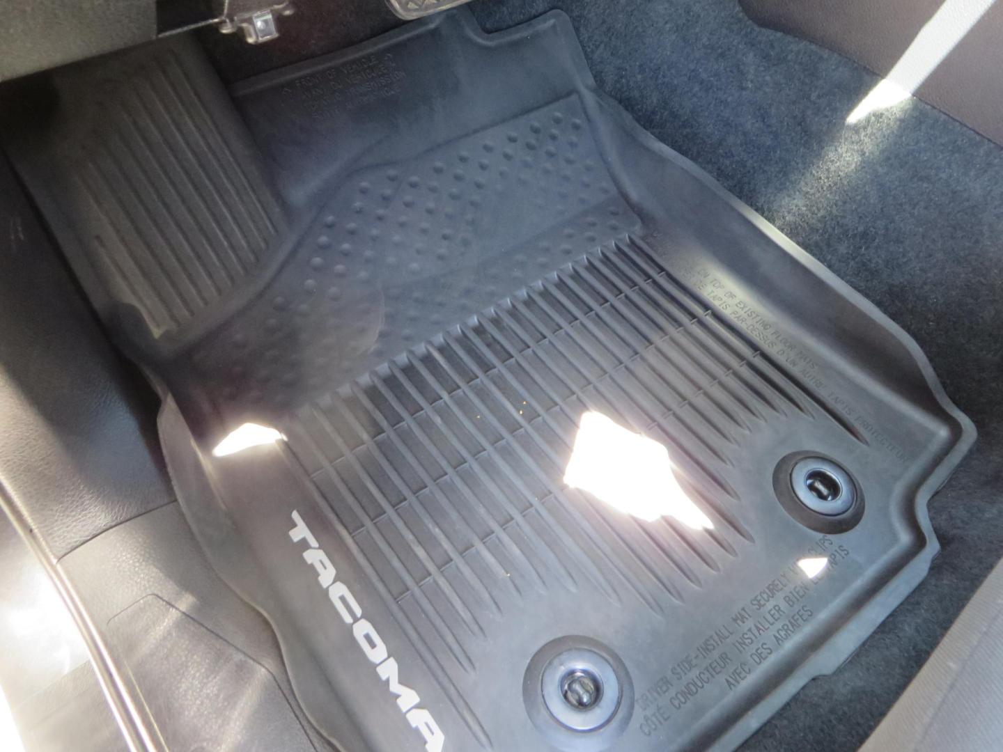 2018 CHARCOAL Toyota Tacoma TRD Sport Double Cab V6 6AT 4WD (3TMCZ5AN1JM) with an 3.6L V6 DOHC 24V engine, 6A transmission, located at 2630 Grass Valley Highway, Auburn, CA, 95603, (530) 508-5100, 38.937893, -121.095482 - Features a level kit, Nitto Terra Grappler G3 tires, TRD exhaust, and window tint. - Photo#19