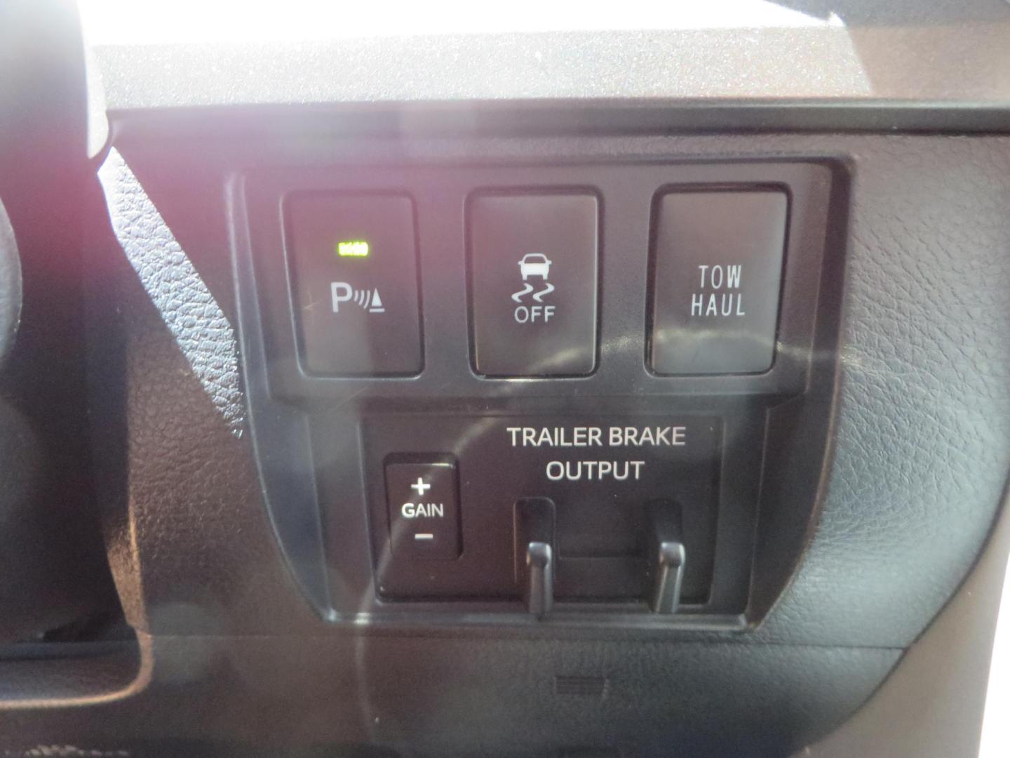 2018 Gray /Black Toyota Tundra SR5 5.7L V8 CrewMax 4WD (5TFDY5F15JX) with an 5.7L V8 DOHC 32V engine, 6A transmission, located at 2630 Grass Valley Highway, Auburn, CA, 95603, (530) 508-5100, 38.937893, -121.095482 - Lifted Tundra sitting on a Pro Comp 6" Lift kit, 37" Nitto Ridge Grappler tires, 20" Fuel Recoil wheels, N-Fab running boards, Grille Mounted Light Bar, Bilstein 5100 rear shocks, TRD dual exhaust, Fender Flares, and window tint. - Photo#31