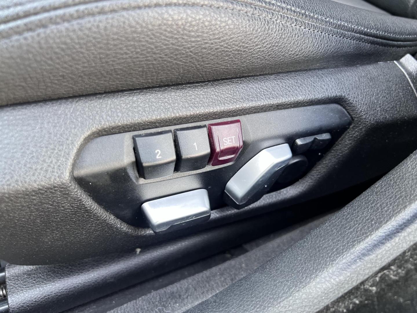 2019 Mineral Grey Metallic /Black BMW 4-Series 430i (WBA4J1C51KB) with an 2.0L L4 DOHC 16V engine, 8A transmission, located at 30 S. Berkeley Avenue, Pasadena, CA, 91107, (626) 248-7567, 34.145447, -118.109398 - Searching for a stylish yet practical luxury car? Look no further than this 2019 BMW 4-Series Gran Coupe 430i, now available at Crown City Motors of Pasadena. As a leading Buy Here Pay Here dealer, we specialize in bad credit used car financing, making it simple for drivers in Pasadena and beyond to - Photo#27