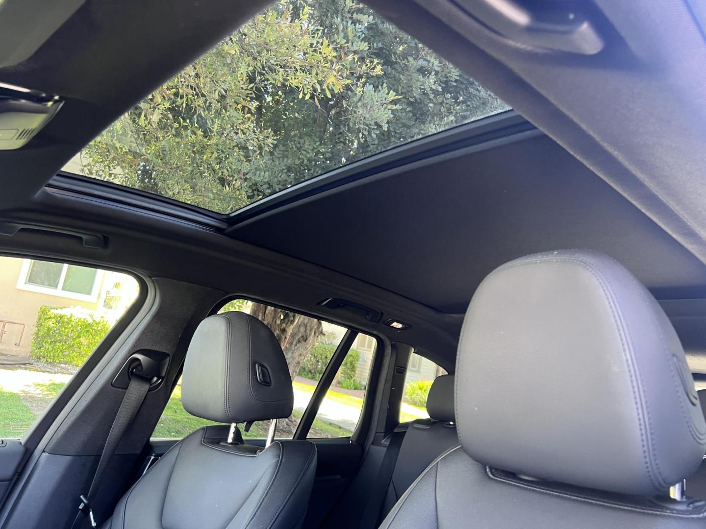 2019 Black /Black BMW X3 xDrive30i (5UXTR7C55KL) with an 2.0L L4 DOHC 16V engine, 8A transmission, located at 30 S. Berkeley Avenue, Pasadena, CA, 91107, (626) 248-7567, 34.145447, -118.109398 - Ready to elevate your drive with a modern luxury SUV? Discover this stunning 2019 BMW X3, available now at Crown City Motors of Pasadena. As a premier Buy Here Pay Here dealer, we specialize in bad credit used car financing, ensuring that even if your credit isn’t perfect, you can still take home - Photo#14