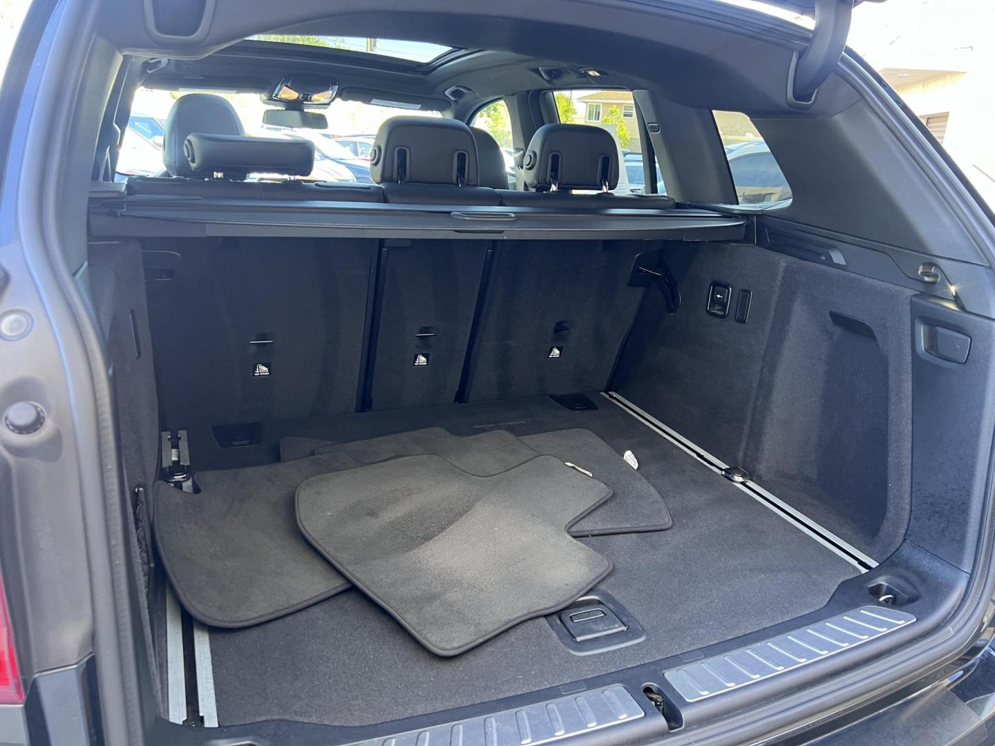 2019 BLACK /black BMW X3 xDrive30i (5UXTR7C55KL) with an 2.0L L4 DOHC 16V engine, 8A transmission, located at 30 S. Berkeley Avenue, Pasadena, CA, 91107, (626) 248-7567, 34.145447, -118.109398 - Photo#52