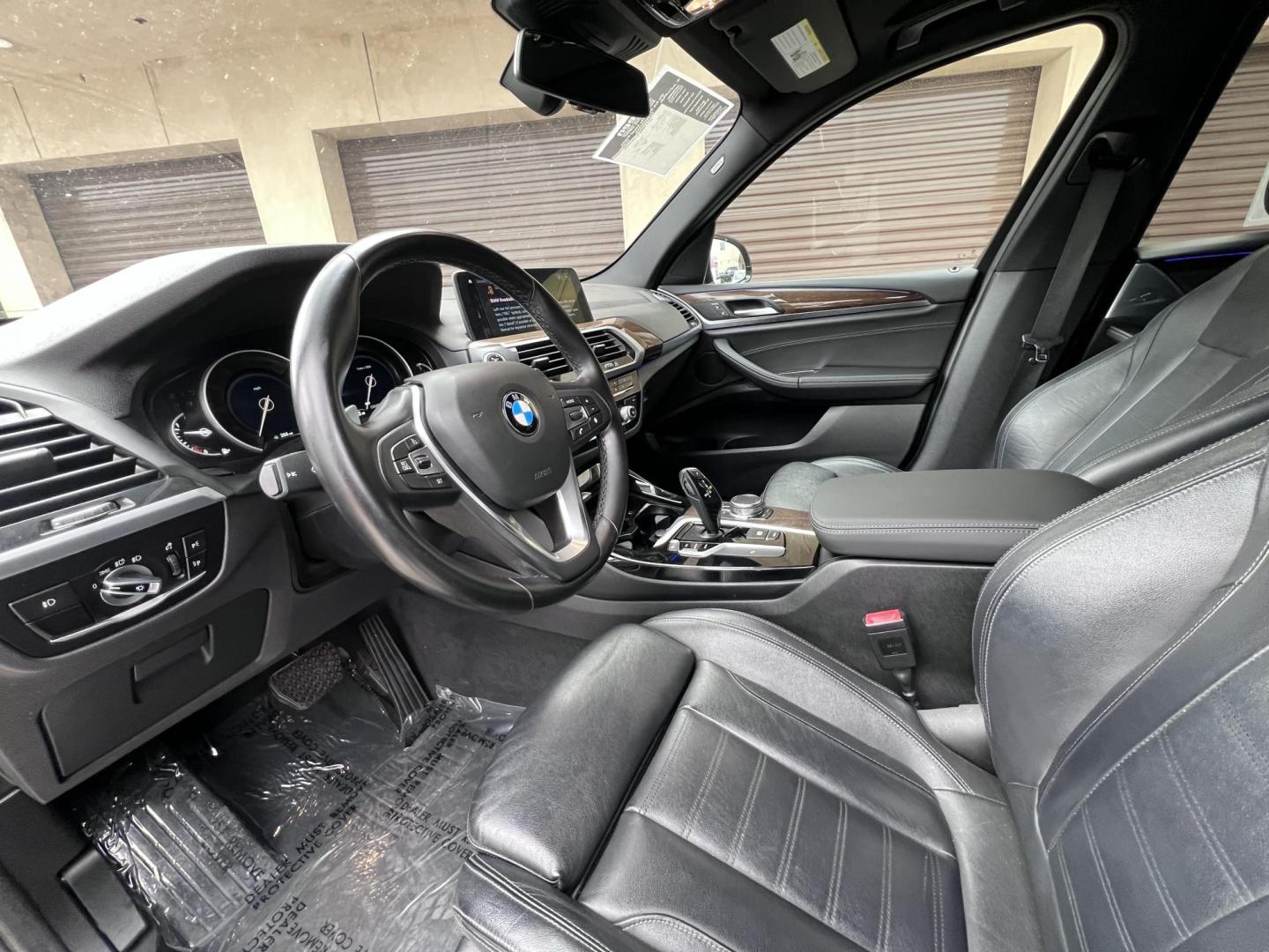 2019 BLACK /black BMW X3 xDrive30i (5UXTR7C55KL) with an 2.0L L4 DOHC 16V engine, 8A transmission, located at 30 S. Berkeley Avenue, Pasadena, CA, 91107, (626) 248-7567, 34.145447, -118.109398 - Photo#9