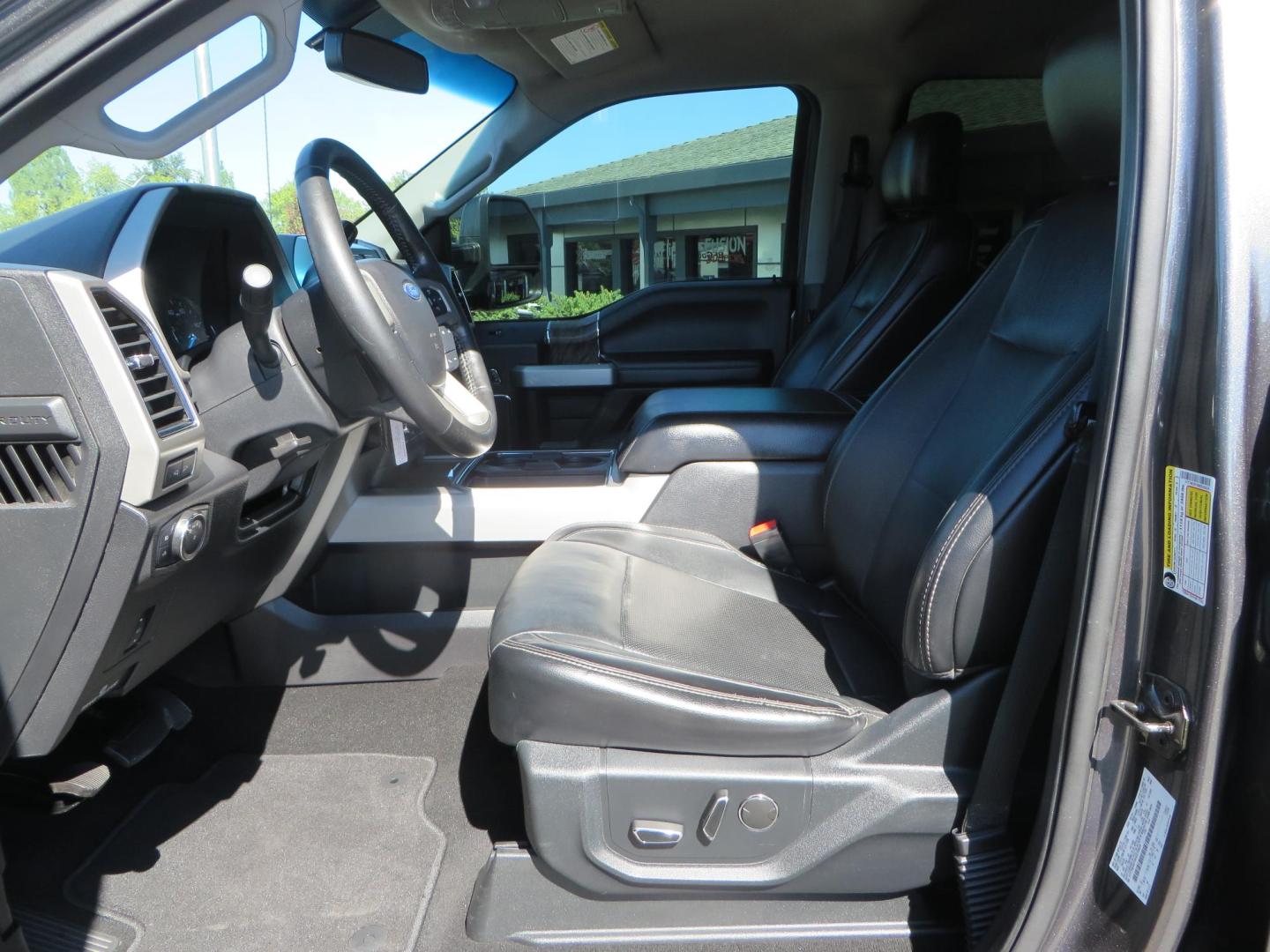 2019 Charcoal /BLACK Ford F250 Super Duty Crew Cab Lariat Crew Cab 4WD (1FT7W2BT0KE) with an V8 Turbo Diesel 6.7 Liter engine, Automatic 6-Spd w/SelectShift and TorqShift-G transmission, located at 2630 Grass Valley Highway, Auburn, CA, 95603, (530) 508-5100, 38.937893, -121.095482 - Features - BDS 4" radius arm suspension system, Fox 2.0 shocks, 37" NItto Ridge Grappler tires, 20" Method NV wheels, and window tint. - Photo#23