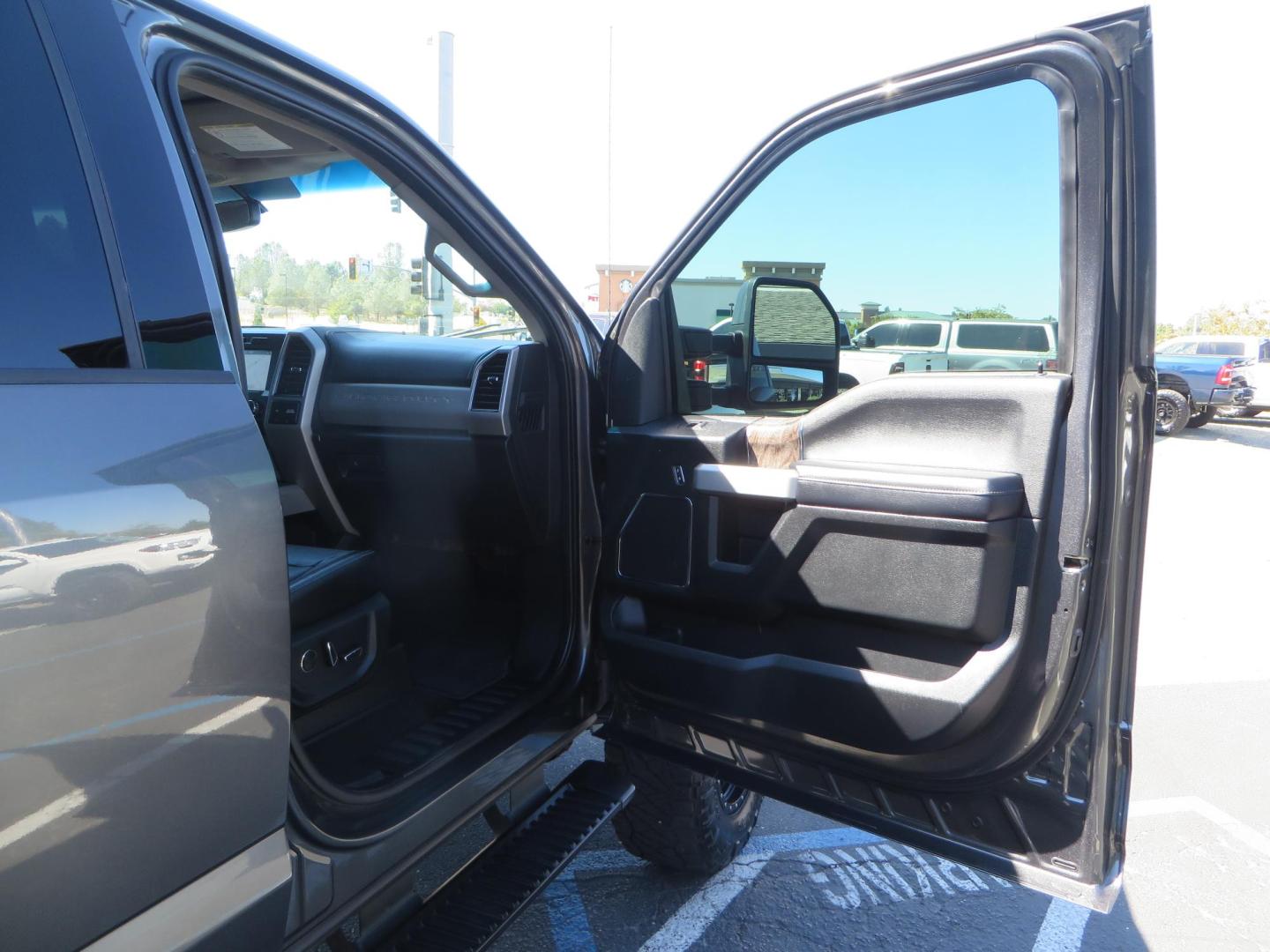 2019 Charcoal /BLACK Ford F250 Super Duty Crew Cab Lariat Crew Cab 4WD (1FT7W2BT0KE) with an V8 Turbo Diesel 6.7 Liter engine, Automatic 6-Spd w/SelectShift and TorqShift-G transmission, located at 2630 Grass Valley Highway, Auburn, CA, 95603, (530) 508-5100, 38.937893, -121.095482 - Features - BDS 4" radius arm suspension system, Fox 2.0 shocks, 37" NItto Ridge Grappler tires, 20" Method NV wheels, and window tint. - Photo#51