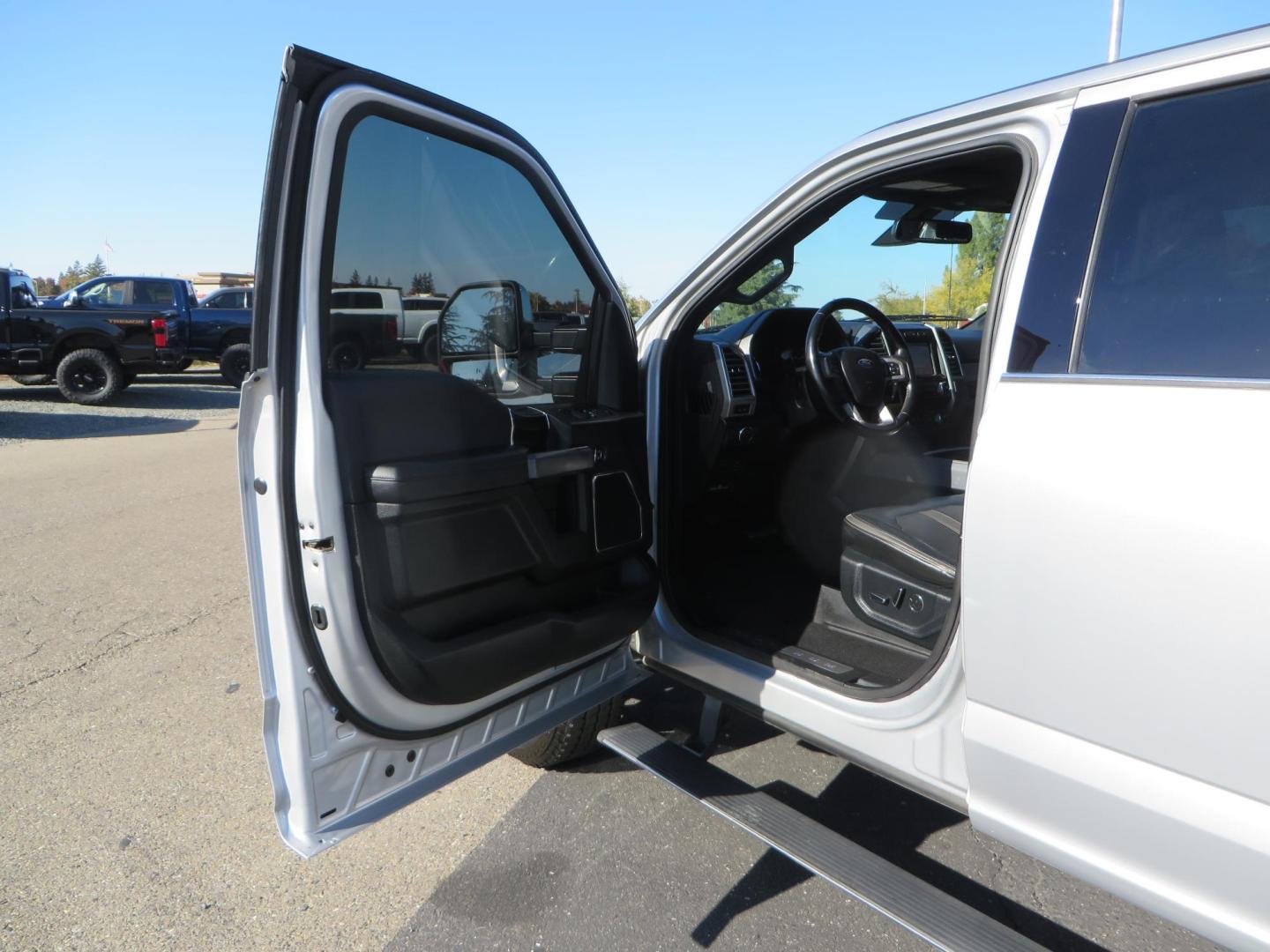 2019 SILVER /black Ford F-350 SD Platinum Crew Cab 4WD Long Bed (1FT8W3BT7KE) with an 6.7L V8 OHV 16V DIESEL engine, 6A transmission, located at 2630 Grass Valley Highway, Auburn, CA, 95603, (530) 508-5100, 38.937893, -121.095482 - Lond Bed Superduty with factory 5th wheel prep ready to tow with Rigid industries back up lights. - Photo#19