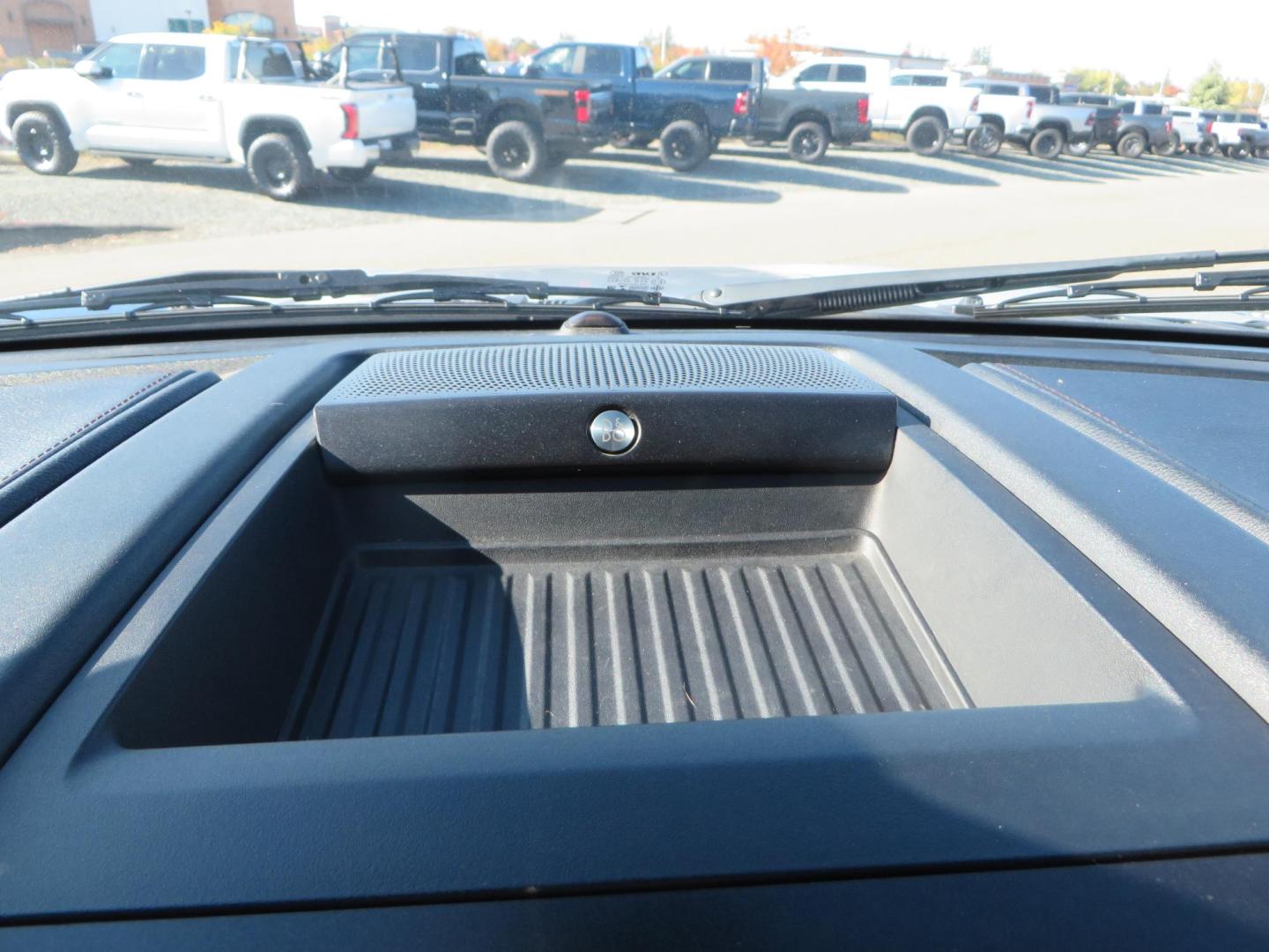 2019 SILVER /black Ford F-350 SD Platinum Crew Cab 4WD Long Bed (1FT8W3BT7KE) with an 6.7L V8 OHV 16V DIESEL engine, 6A transmission, located at 2630 Grass Valley Highway, Auburn, CA, 95603, (530) 508-5100, 38.937893, -121.095482 - Lond Bed Superduty with factory 5th wheel prep ready to tow with Rigid industries back up lights. - Photo#40