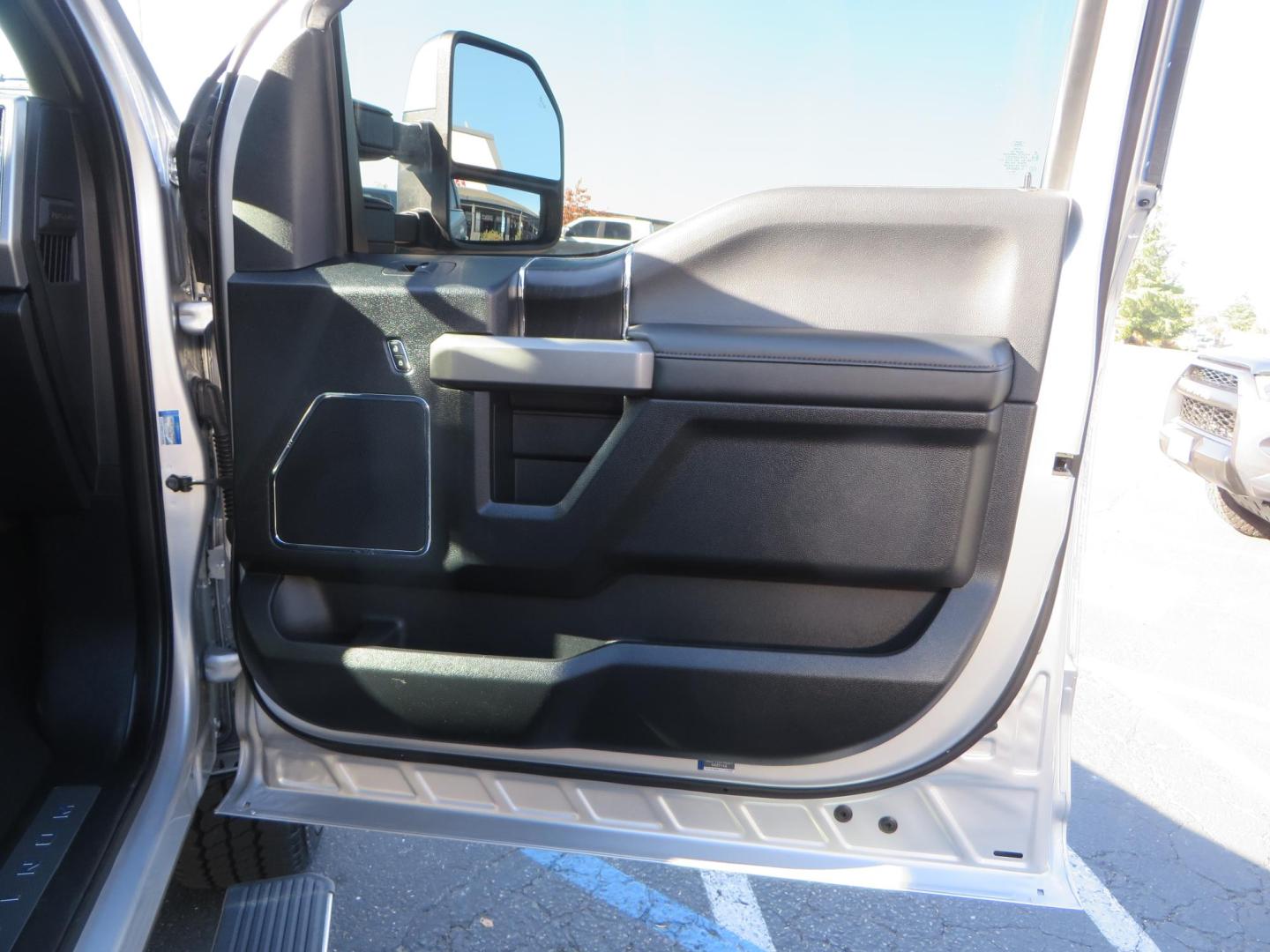 2019 SILVER /black Ford F-350 SD Platinum Crew Cab 4WD Long Bed (1FT8W3BT7KE) with an 6.7L V8 OHV 16V DIESEL engine, 6A transmission, located at 2630 Grass Valley Highway, Auburn, CA, 95603, (530) 508-5100, 38.937893, -121.095482 - Lond Bed Superduty with factory 5th wheel prep ready to tow with Rigid industries back up lights. - Photo#58