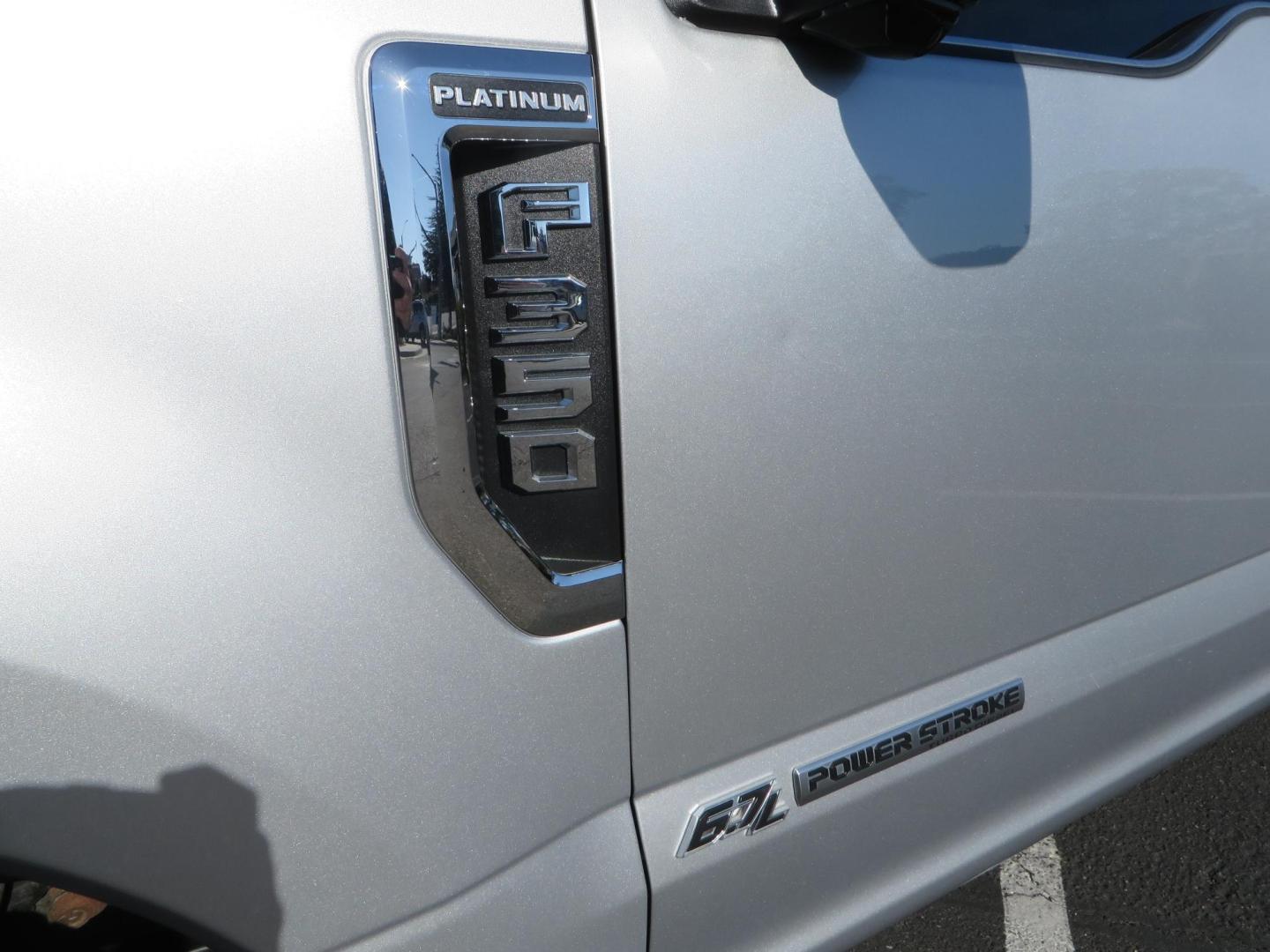2019 SILVER /black Ford F-350 SD Platinum Crew Cab 4WD Long Bed (1FT8W3BT7KE) with an 6.7L V8 OHV 16V DIESEL engine, 6A transmission, located at 2630 Grass Valley Highway, Auburn, CA, 95603, (530) 508-5100, 38.937893, -121.095482 - Lond Bed Superduty with factory 5th wheel prep ready to tow with Rigid industries back up lights. - Photo#8