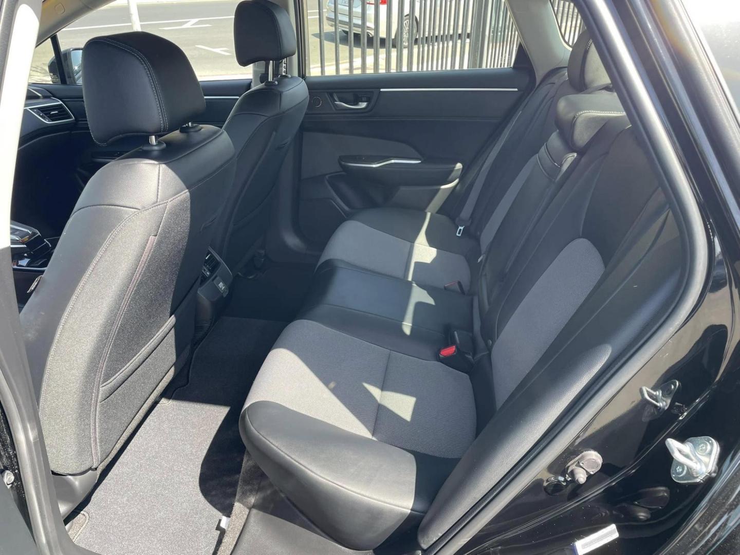 2019 BLACK Honda Clarity Plug-In Hybrid (JHMZC5F19KC) with an 1.5L L4 DOHC 16V HYBRID engine, CVT transmission, located at 744 E Miner Ave, Stockton, CA, 95202, (209) 944-5770, 37.956863, -121.282082 - PLUS TAXES AND FEES NO CHARGER AVAILABLE - Photo#8