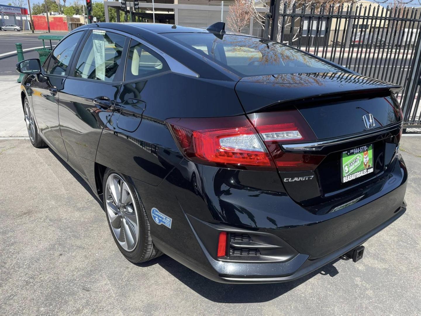 2019 BLACK Honda Clarity Plug-In Hybrid (JHMZC5F19KC) with an 1.5L L4 DOHC 16V HYBRID engine, CVT transmission, located at 744 E Miner Ave, Stockton, CA, 95202, (209) 944-5770, 37.956863, -121.282082 - PLUS TAXES AND FEES NO CHARGER AVAILABLE - Photo#9