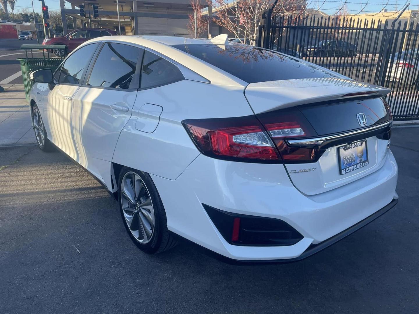 2019 Honda Clarity Touring Plug-In Hybrid (JHMZC5F35KC) with an 1.5L L4 DOHC 16V HYBRID engine, CVT transmission, located at 744 E Miner Ave, Stockton, CA, 95202, (209) 944-5770, 37.956863, -121.282082 - PLUS TAXES AND FEES NO CHAGRER AVAILABLE- Photo#12