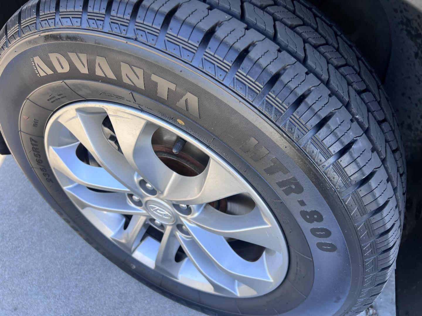 2019 Stormy BLue /Black Hyundai Santa Fe SEL 2.4 (5NMS33AD0KH) with an 2.4L L4 DOHC 16V engine, 8A transmission, located at 30 S. Berkeley Avenue, Pasadena, CA, 91107, (626) 248-7567, 34.145447, -118.109398 - Are you in the market for a stylish, reliable, and family-friendly SUV? Look no further than this 2019 Hyundai Santa Fe, available now at Crown City Motors, located at 30 S Berkeley Ave, Pasadena, CA 91107. As a premier Buy Here Pay Here dealership in Pasadena, we’re proud to offer this exceptiona - Photo#19