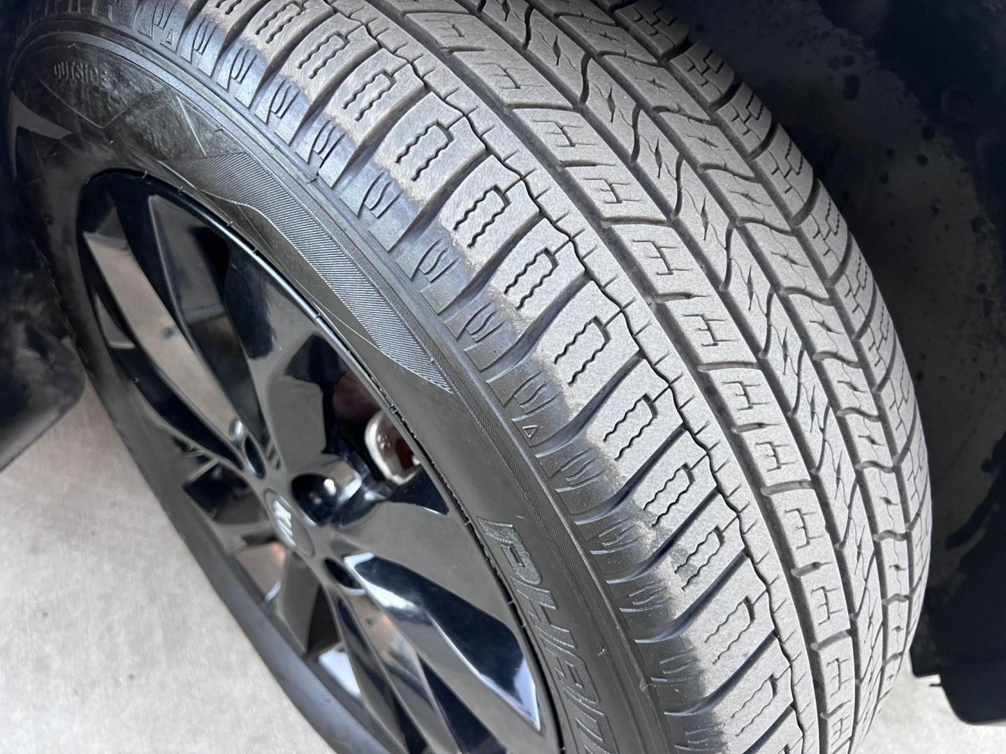2019 White /Black Kia Sorento LX V6 2WD (5XYPG4A58KG) with an 3.3L V6 DOHC 24V engine, 6A transmission, located at 30 S. Berkeley Avenue, Pasadena, CA, 91107, (626) 248-7567, 34.145447, -118.109398 - Discover Your Ideal Family Vehicle with Third Row Seat and Rear AC – Perfect for Any Adventure! Finding a reliable, family-friendly vehicle with essential features like a third row seat and rear AC can be challenging, especially if you're working with bad credit. At our Buy Here Pay Here dealer - Photo#15