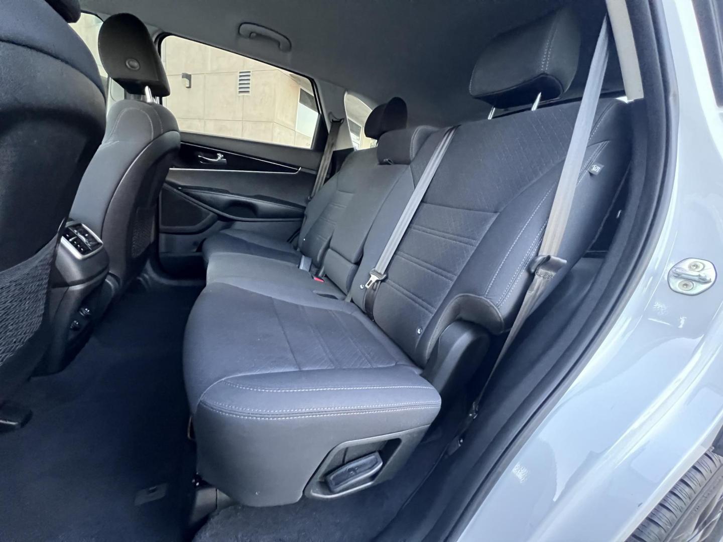 2019 White /Black Kia Sorento LX V6 2WD (5XYPG4A58KG) with an 3.3L V6 DOHC 24V engine, 6A transmission, located at 30 S. Berkeley Avenue, Pasadena, CA, 91107, (626) 248-7567, 34.145447, -118.109398 - Discover Your Ideal Family Vehicle with Third Row Seat and Rear AC – Perfect for Any Adventure! Finding a reliable, family-friendly vehicle with essential features like a third row seat and rear AC can be challenging, especially if you're working with bad credit. At our Buy Here Pay Here dealer - Photo#16