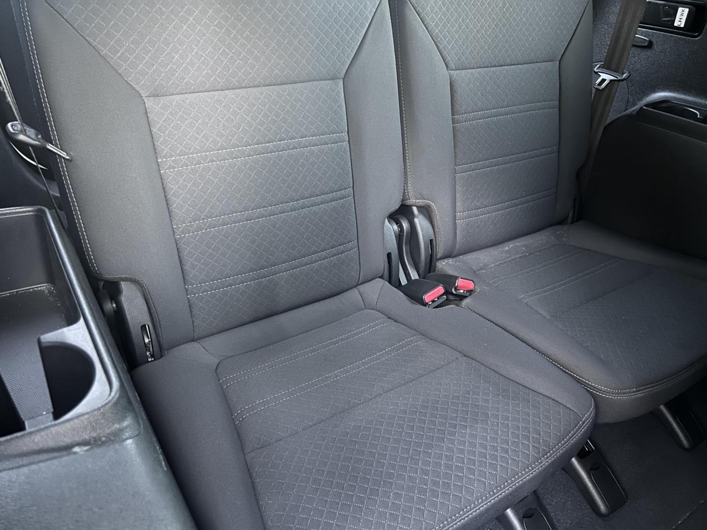 2019 White /Black Kia Sorento LX V6 2WD (5XYPG4A58KG) with an 3.3L V6 DOHC 24V engine, 6A transmission, located at 30 S. Berkeley Avenue, Pasadena, CA, 91107, (626) 248-7567, 34.145447, -118.109398 - Discover Your Ideal Family Vehicle with Third Row Seat and Rear AC – Perfect for Any Adventure! Finding a reliable, family-friendly vehicle with essential features like a third row seat and rear AC can be challenging, especially if you're working with bad credit. At our Buy Here Pay Here dealer - Photo#22