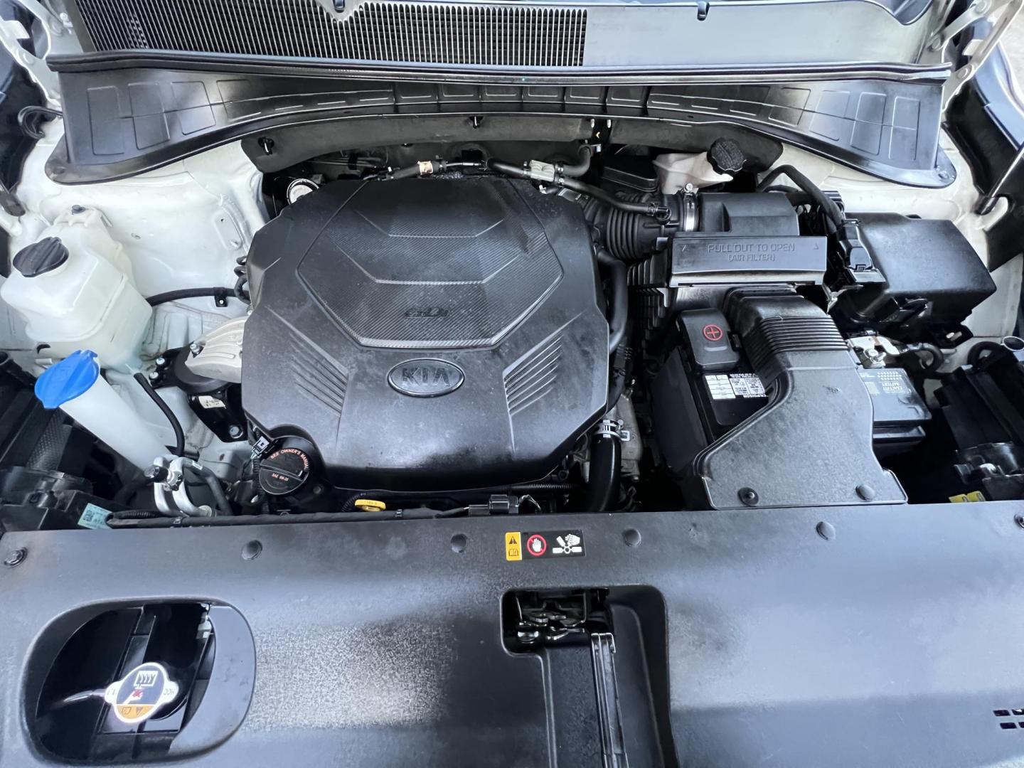 2019 White /Black Kia Sorento LX V6 2WD (5XYPG4A58KG) with an 3.3L V6 DOHC 24V engine, 6A transmission, located at 30 S. Berkeley Avenue, Pasadena, CA, 91107, (626) 248-7567, 34.145447, -118.109398 - Discover Your Ideal Family Vehicle with Third Row Seat and Rear AC – Perfect for Any Adventure! Finding a reliable, family-friendly vehicle with essential features like a third row seat and rear AC can be challenging, especially if you're working with bad credit. At our Buy Here Pay Here dealer - Photo#29