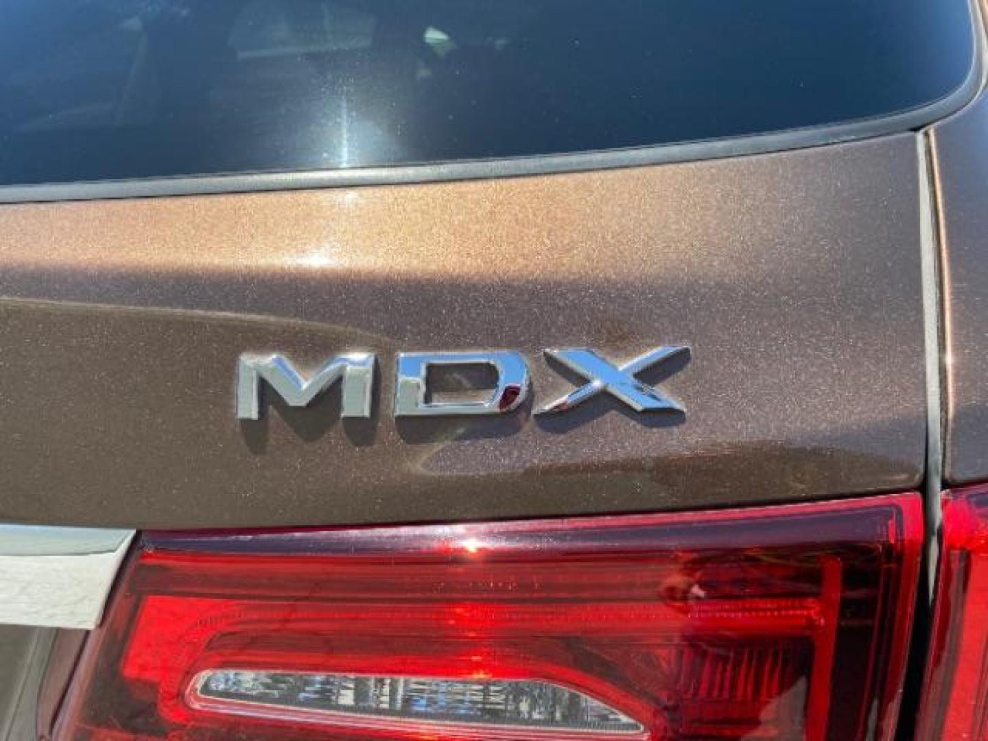 2019 BROWN Acura MDX (5J8YD3H5XKL) with an V6 i-VTEC 3.5 Liter engine, Automatic 9-Spd w/Sequential SportShift transmission, located at 412 Auto Vista Drive, Palmdale, 93551, (661) 945-0620, 34.592636, -118.136681 - Photo#15