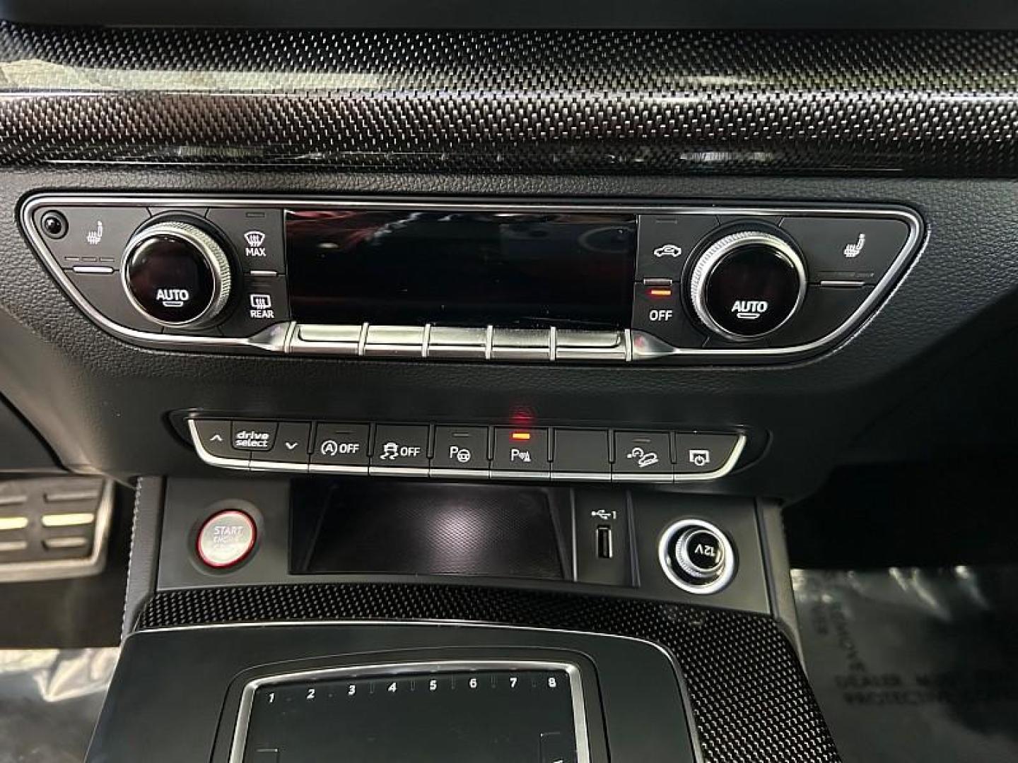 2019 BLUE Audi SQ5 (WA1C4AFYXK2) with an V6 Turbo 3.0 Liter engine, Automatic 8-Spd and Tiptronic transmission, located at 412 Auto Vista Drive, Palmdale, 93551, (661) 945-0620, 34.592636, -118.136681 - Photo#15