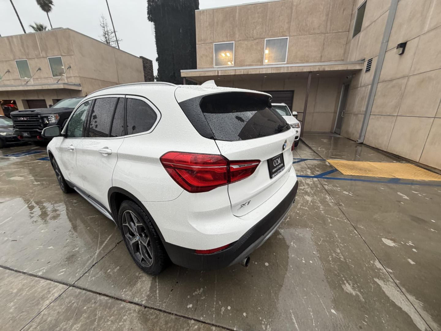 2019 BMW X1 xDrive28i (WBXHT3C50K3) with an 2.0L L4 DOHC 16V engine, 8A transmission, located at 30 S. Berkeley Avenue, Pasadena, CA, 91107, (626) 248-7567, 34.145447, -118.109398 - 2019 BMW X1 – White Exterior / Black Interior – Buy Here Pay Here Pasadena Experience luxury, performance, and practicality in one sleek package with this 2019 BMW X1 (VIN WBXHT3C50K3H34275) — finished in a crisp white exterior over a refined black interior. This compact BMW SUV delivers Eu - Photo#2