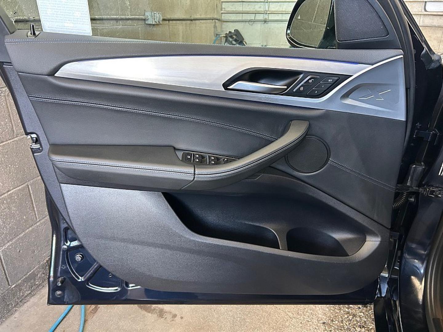 2019 BLACK BMW X3 (5UXTS3C59KL) with an 6-Cyl Turbo 3.0 Liter engine, Auto 8-Spd Stptrnc Spt transmission, located at 412 Auto Vista Drive, Palmdale, 93551, (661) 945-0620, 34.592636, -118.136681- Photo#16