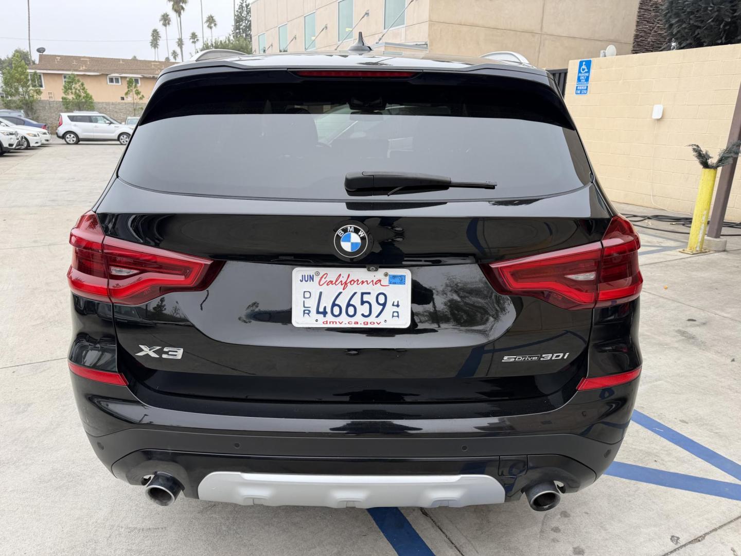 2019 BMW X3 xDrive30i (5UXTR7C54KL) with an 2.0L L4 DOHC 16V engine, 8A transmission, located at 30 S. Berkeley Avenue, Pasadena, CA, 91107, (626) 248-7567, 34.145447, -118.109398- Photo#3