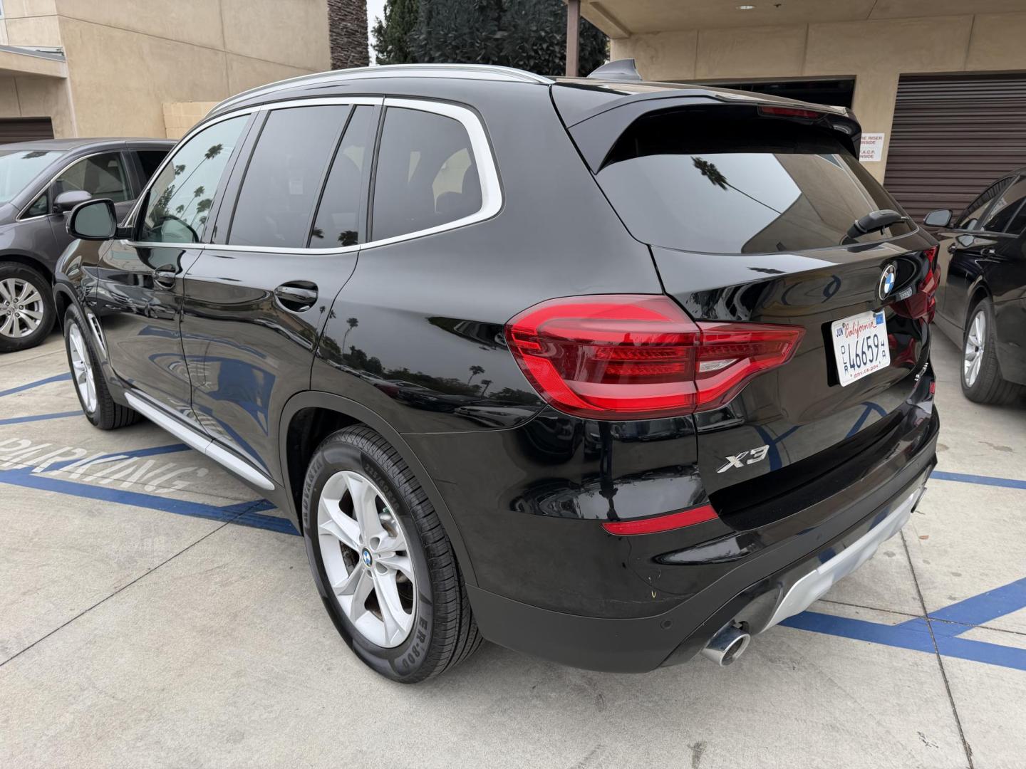 2019 BMW X3 xDrive30i (5UXTR7C54KL) with an 2.0L L4 DOHC 16V engine, 8A transmission, located at 30 S. Berkeley Avenue, Pasadena, CA, 91107, (626) 248-7567, 34.145447, -118.109398- Photo#5