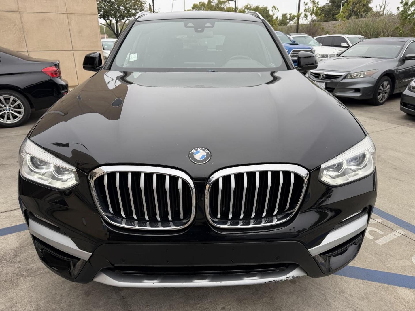 2019 BMW X3 xDrive30i (5UXTR7C54KL) with an 2.0L L4 DOHC 16V engine, 8A transmission, located at 30 S. Berkeley Avenue, Pasadena, CA, 91107, (626) 248-7567, 34.145447, -118.109398- Photo#7
