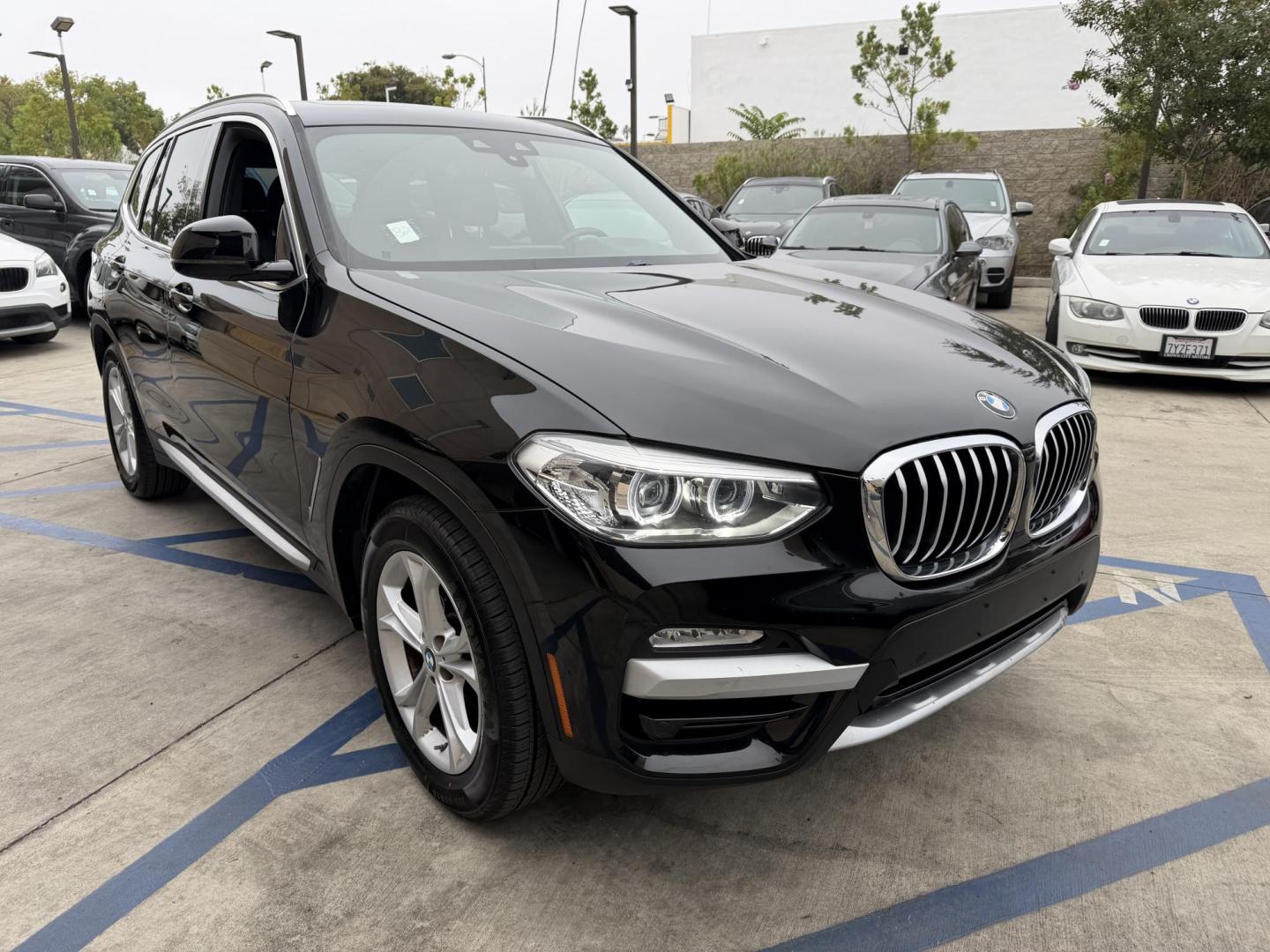 2019 BMW X3 xDrive30i (5UXTR7C54KL) with an 2.0L L4 DOHC 16V engine, 8A transmission, located at 30 S. Berkeley Avenue, Pasadena, CA, 91107, (626) 248-7567, 34.145447, -118.109398- Photo#8