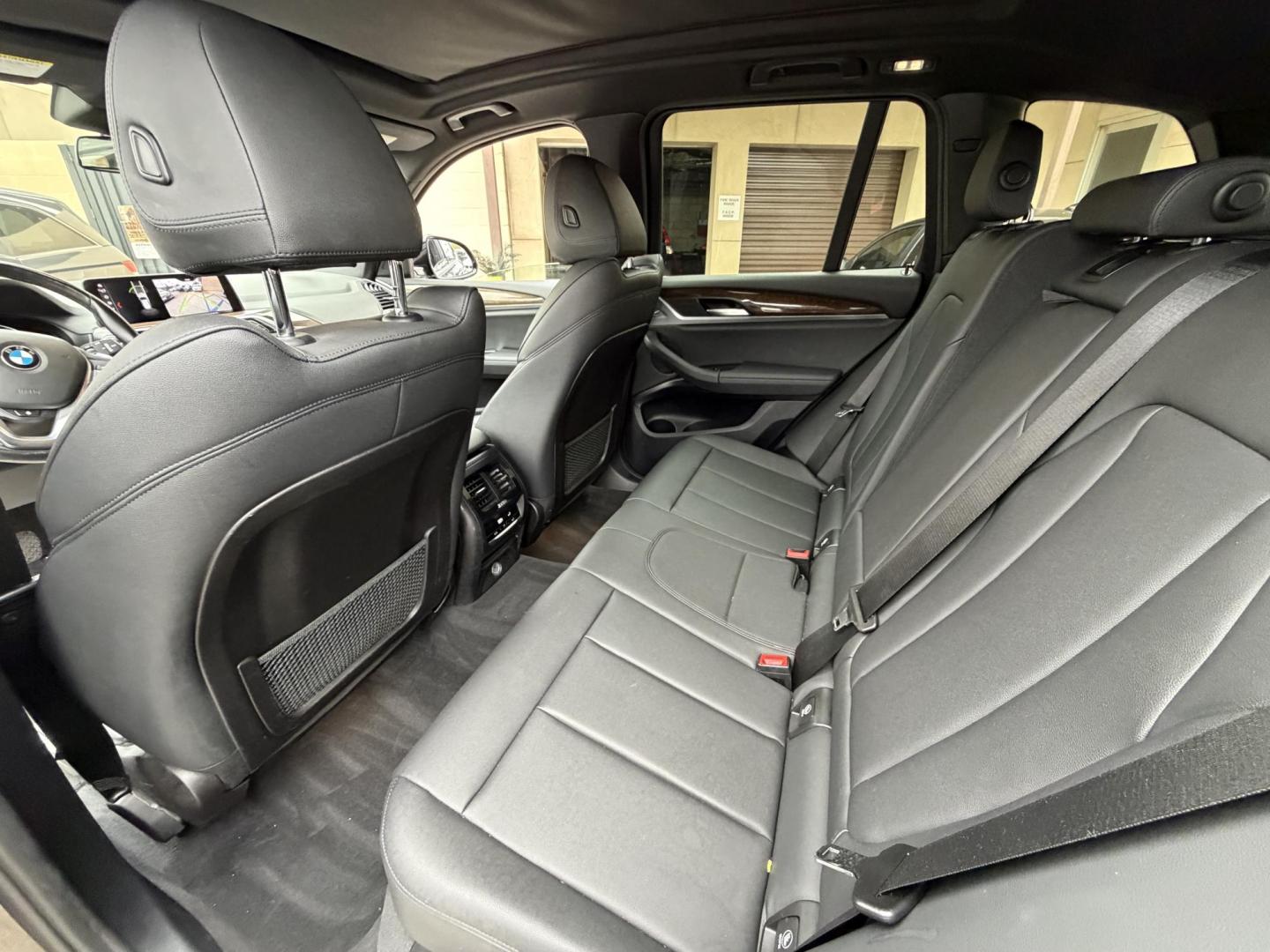 2019 BMW X3 xDrive30i (5UXTR7C54KL) with an 2.0L L4 DOHC 16V engine, 8A transmission, located at 30 S. Berkeley Avenue, Pasadena, CA, 91107, (626) 248-7567, 34.145447, -118.109398- Photo#9