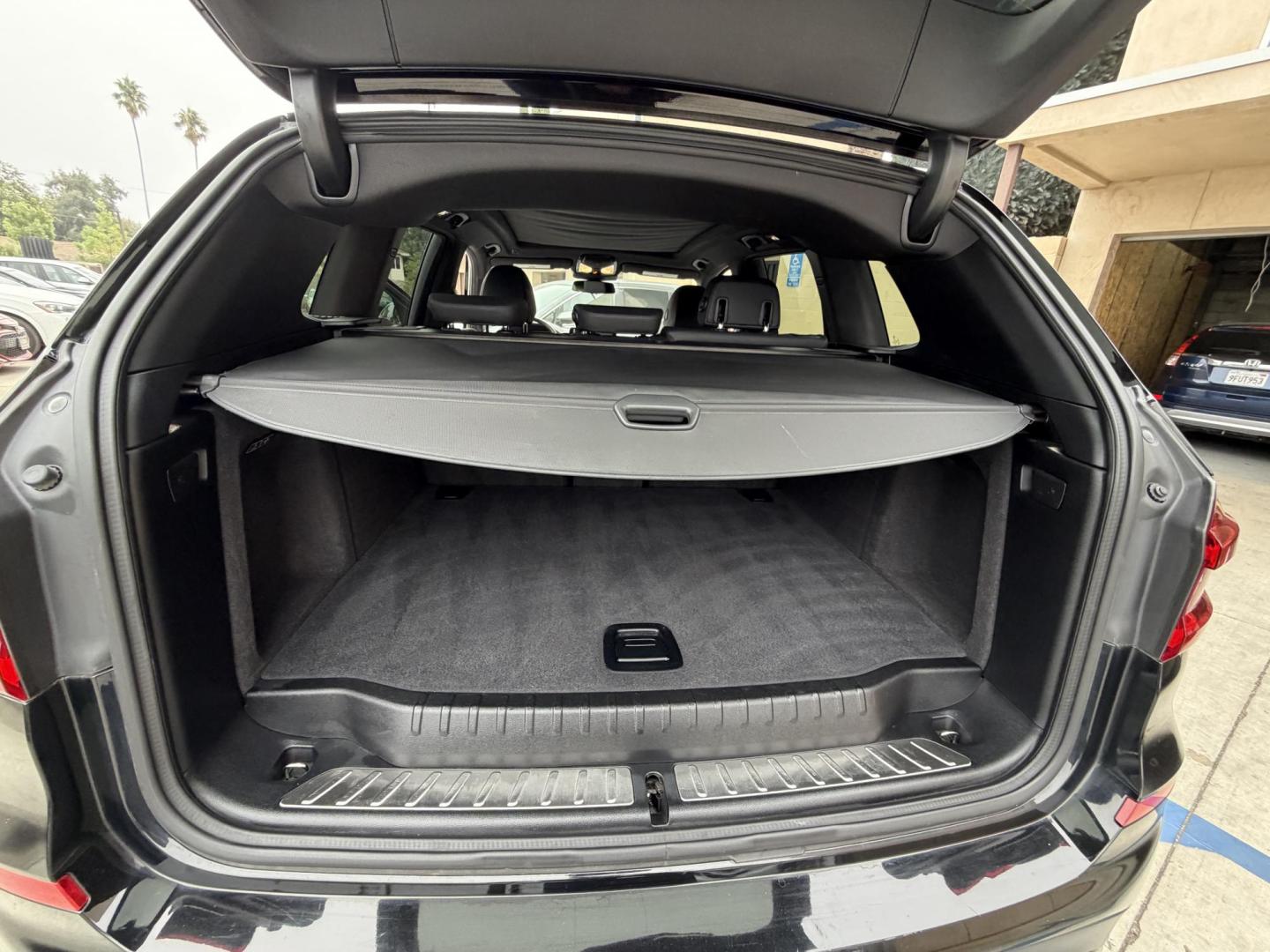 2019 BMW X3 xDrive30i (5UXTR7C54KL) with an 2.0L L4 DOHC 16V engine, 8A transmission, located at 30 S. Berkeley Avenue, Pasadena, CA, 91107, (626) 248-7567, 34.145447, -118.109398- Photo#14