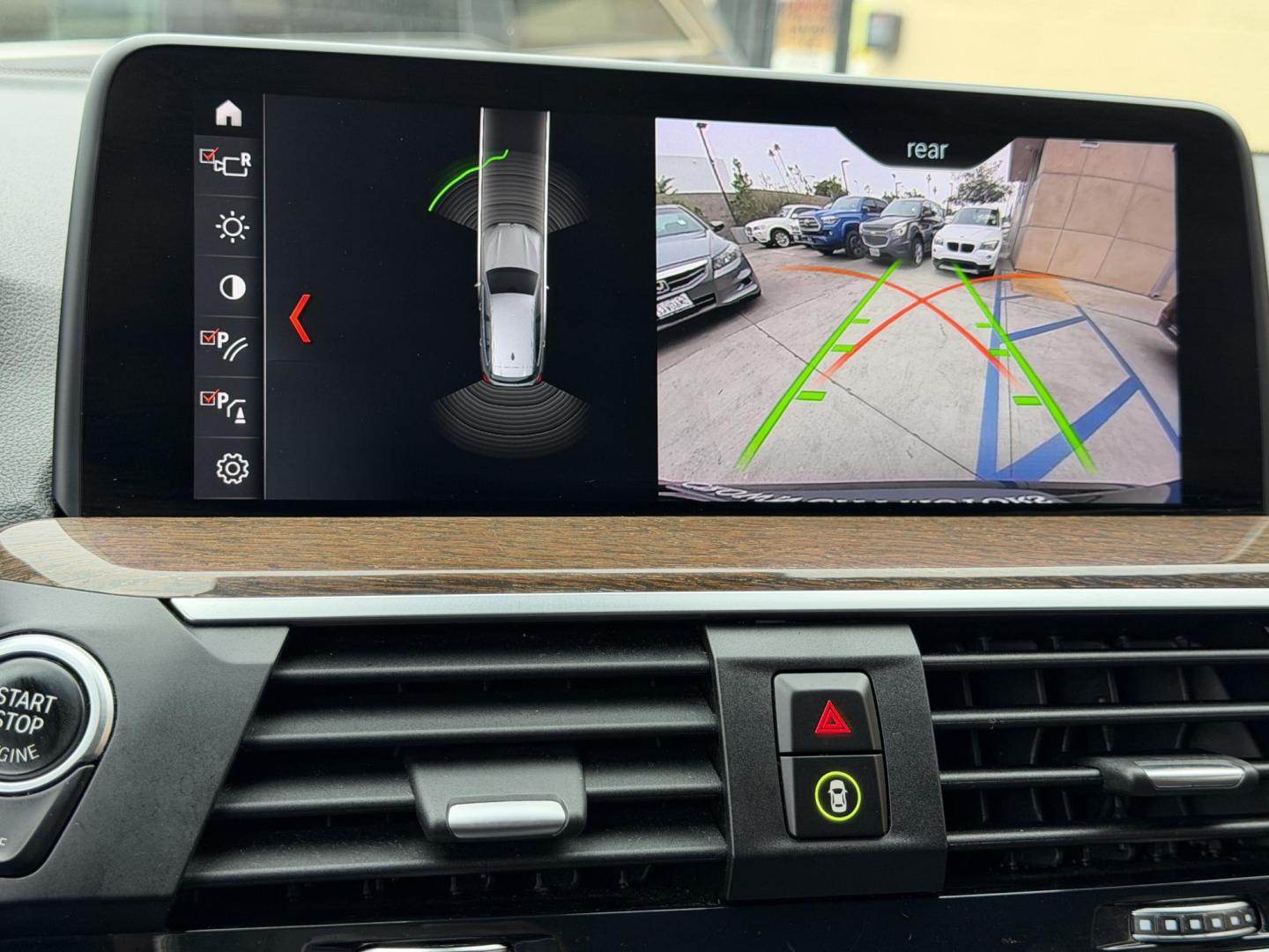 2019 BMW X3 xDrive30i (5UXTR7C54KL) with an 2.0L L4 DOHC 16V engine, 8A transmission, located at 30 S. Berkeley Avenue, Pasadena, CA, 91107, (626) 248-7567, 34.145447, -118.109398- Photo#16