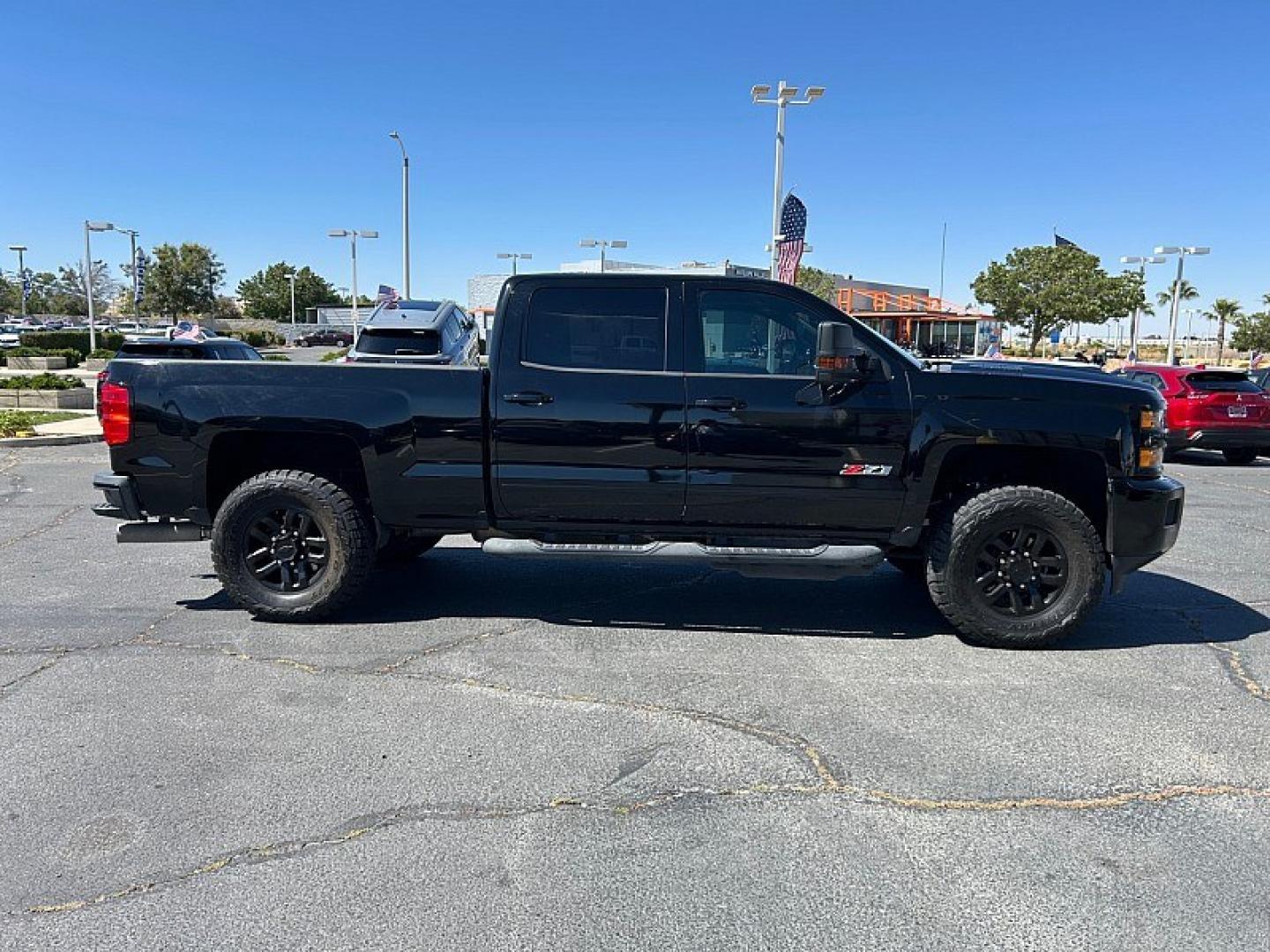 2019 BLACK CHEVROLET SILVERADO 2500 (1GC1KTEY4KF) , located at 412 Auto Vista Drive, Palmdale, 93551, (661) 945-0620, 34.592636, -118.136681- Photo#7