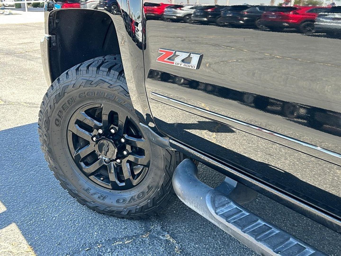 2019 BLACK CHEVROLET SILVERADO 2500 (1GC1KTEY4KF) , located at 412 Auto Vista Drive, Palmdale, 93551, (661) 945-0620, 34.592636, -118.136681- Photo#10