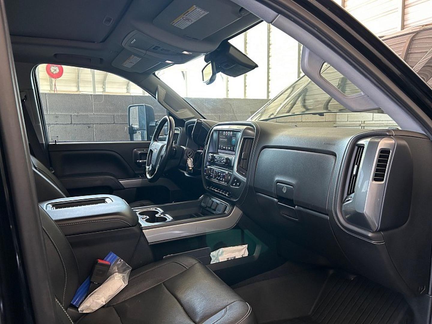 2019 BLACK CHEVROLET SILVERADO 2500 (1GC1KTEY4KF) , located at 412 Auto Vista Drive, Palmdale, 93551, (661) 945-0620, 34.592636, -118.136681- Photo#24