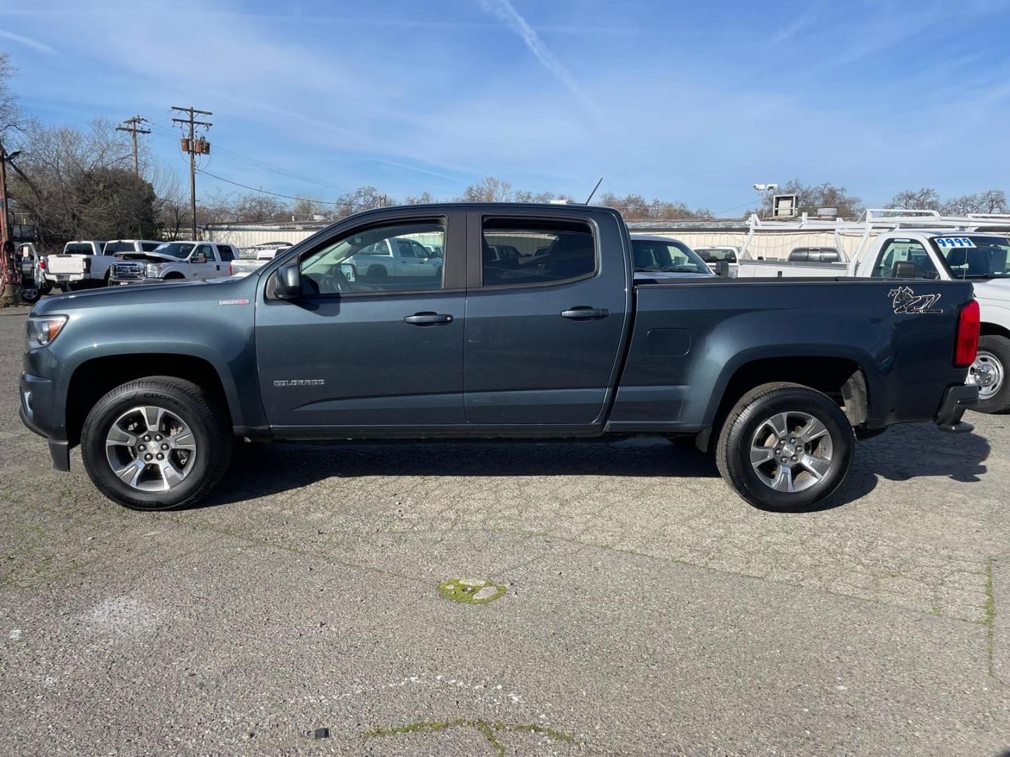 2019 Satin Steel Metallic Chevrolet Colorado Z71 (1GCPTDE18K1) with an 2.8L Duramax 2.8L Diesel Turbo I4 181hp 369ft. lbs. Common Rail Direct Injection engine, 6-Speed Shiftable Automatic transmission, located at 800 Riverside Ave, Roseville, CA, 95678, 916-773-4549 & Toll Free: 866-719-4393, 38.732265, -121.291039 - DURAMAX DIESEL CREW CAB 4X4 Z-71 ONE OWNER LEATHER - Photo#5