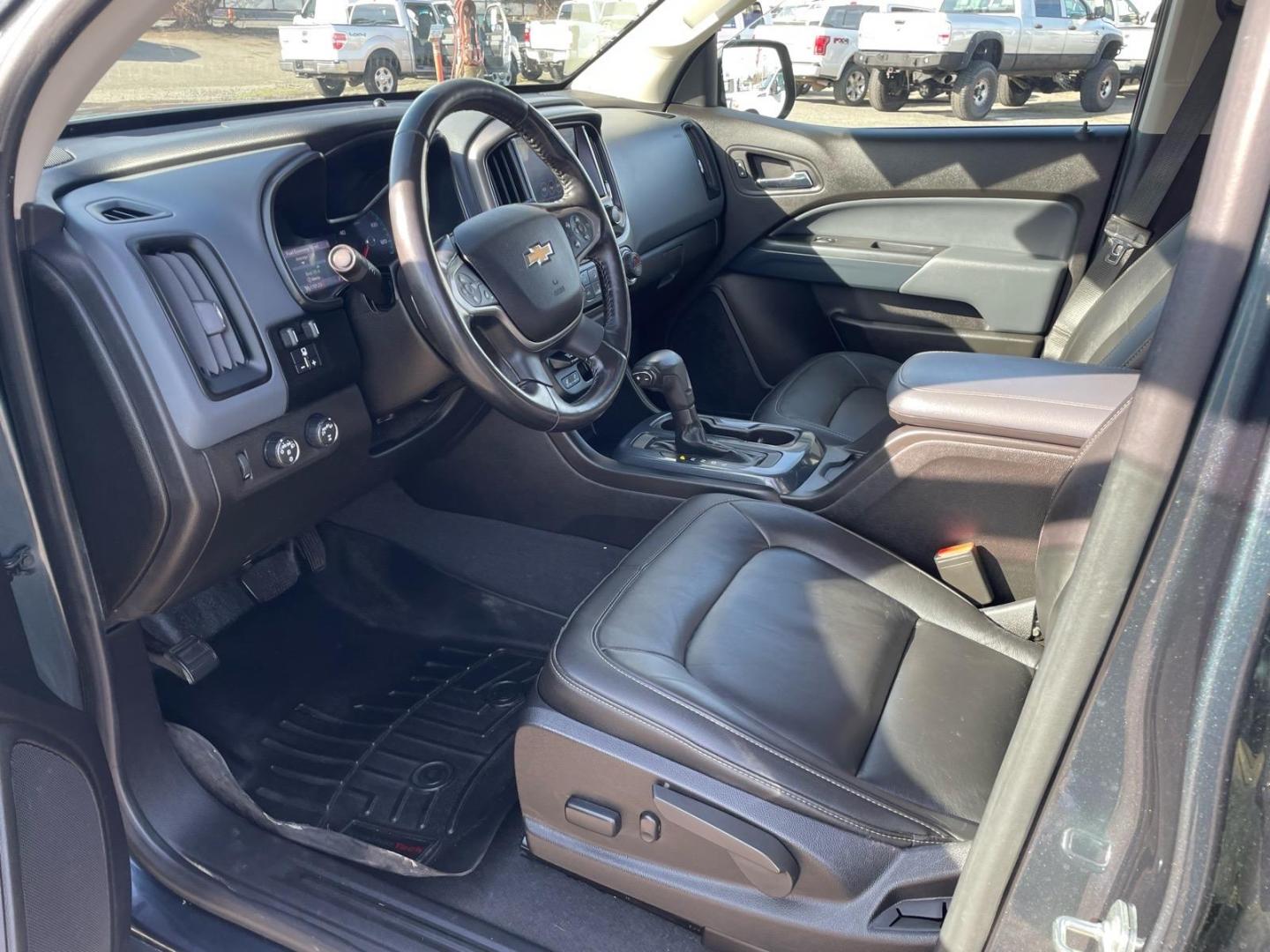 2019 Satin Steel Metallic Chevrolet Colorado Z71 (1GCPTDE18K1) with an 2.8L Duramax 2.8L Diesel Turbo I4 181hp 369ft. lbs. Common Rail Direct Injection engine, 6-Speed Shiftable Automatic transmission, located at 800 Riverside Ave, Roseville, CA, 95678, 916-773-4549 & Toll Free: 866-719-4393, 38.732265, -121.291039 - DURAMAX DIESEL CREW CAB 4X4 Z-71 ONE OWNER LEATHER - Photo#11