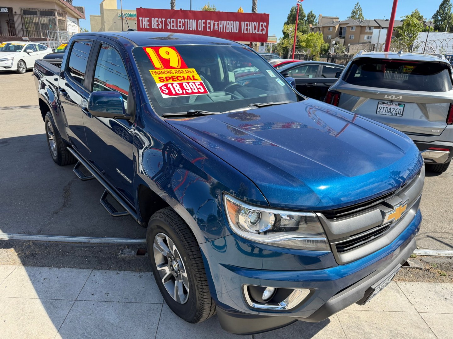2019 Chevrolet Colorado Z71 Crew Cab 2WD (1GCGSDEAXK1) with an 2.5L L4 DOHC 16V GAS engine, 6A transmission, located at 744 E Miner Ave, Stockton, CA, 95202, (209) 944-5770, 37.956863, -121.282082- Photo#1