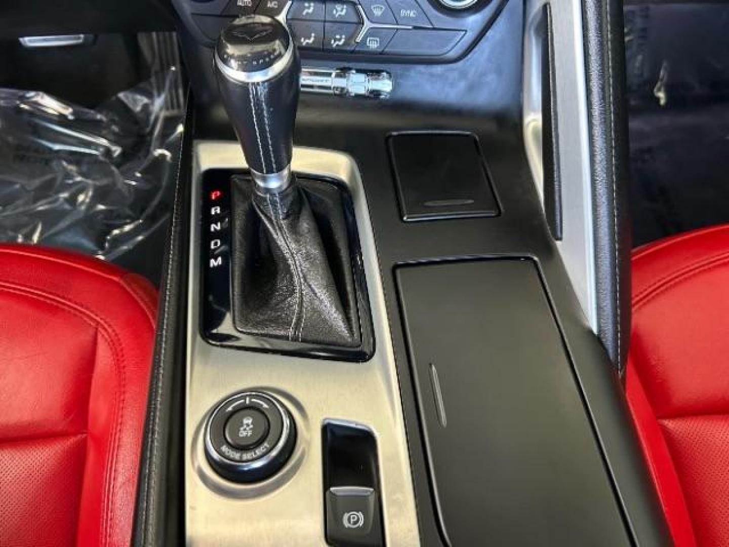 2019 WHITE Chevrolet Corvette (1G1YW2D79K5) with an V8 6.2 Liter engine, located at 412 Auto Vista Drive, Palmdale, 93551, (661) 945-0620, 34.592636, -118.136681 - Photo#18