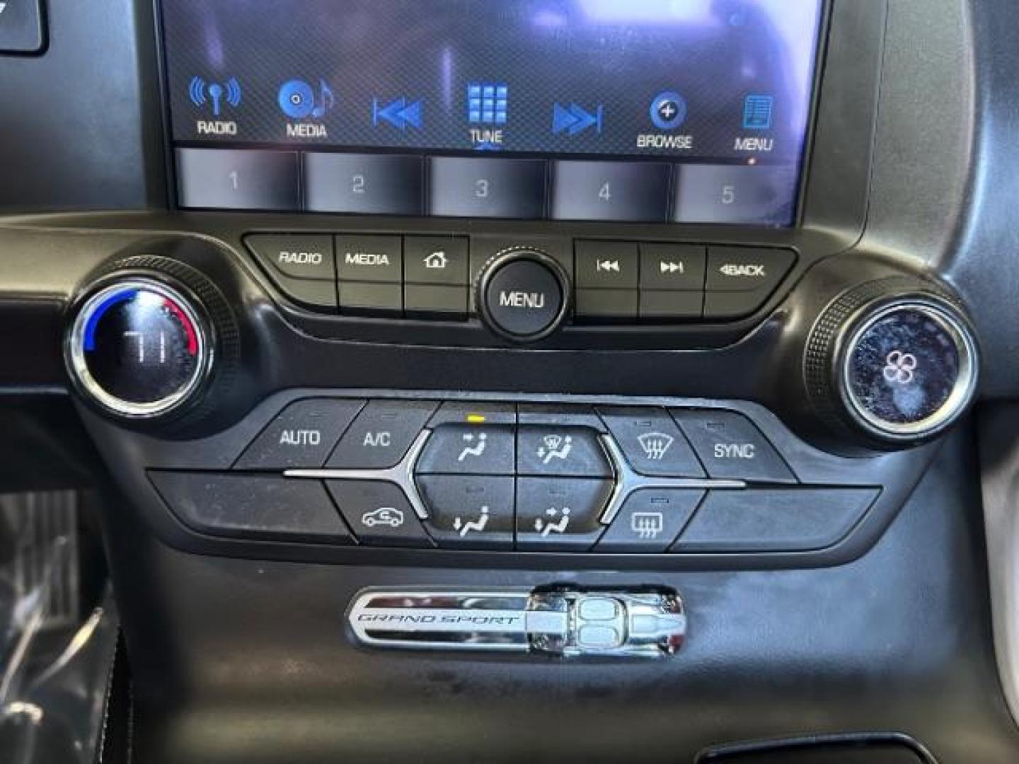 2019 WHITE Chevrolet Corvette (1G1YW2D79K5) with an V8 6.2 Liter engine, located at 412 Auto Vista Drive, Palmdale, 93551, (661) 945-0620, 34.592636, -118.136681 - Photo#19