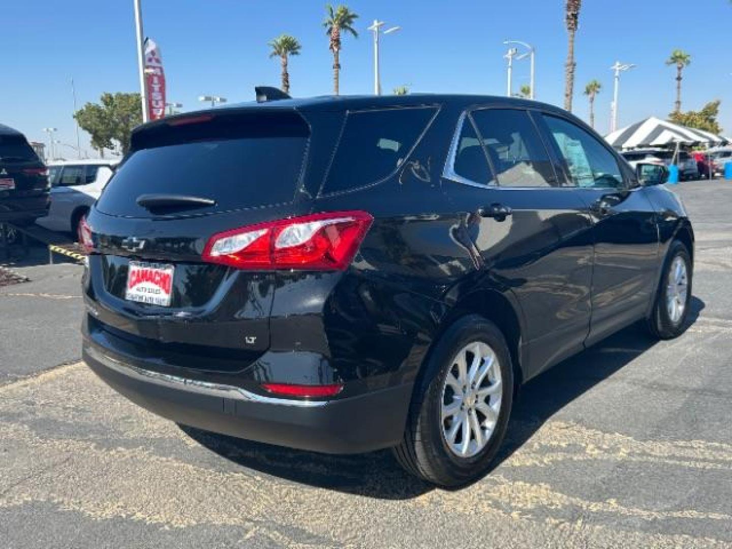 2019 BLACK Chevrolet Equinox (2GNAXKEV8K6) with an 4-Cyl Turbo 1.5 Liter engine, Automatic 6-Spd w/Overdrive transmission, located at 412 Auto Vista Drive, Palmdale, 93551, (661) 945-0620, 34.592636, -118.136681 - Photo#4