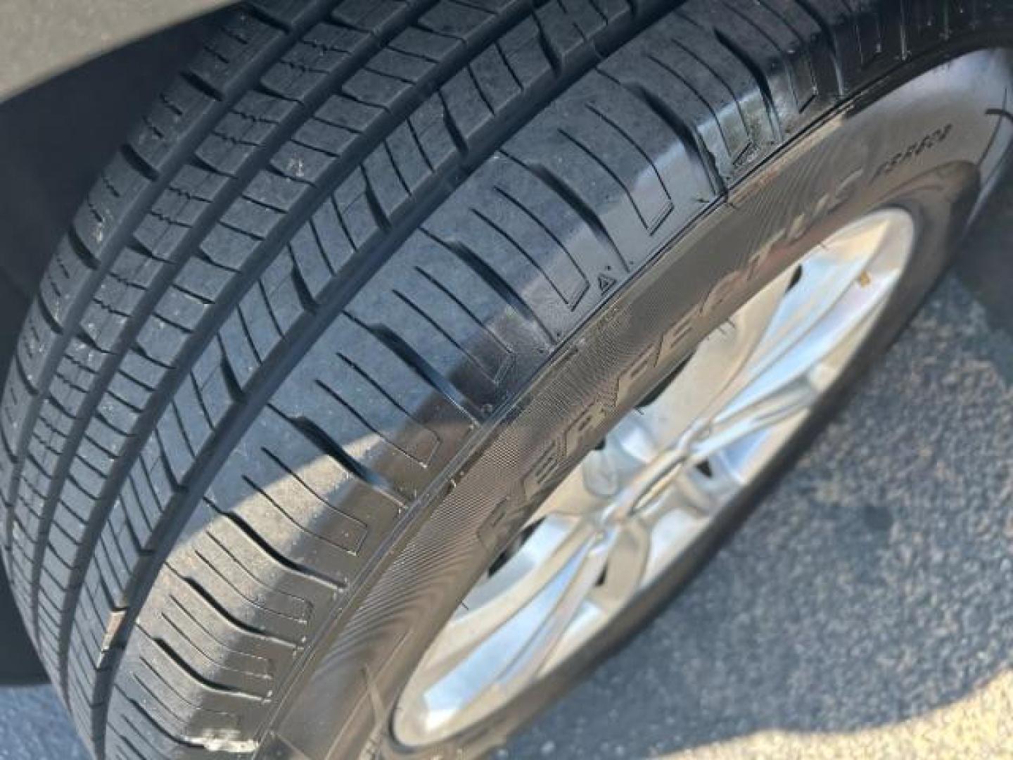 2019 BLACK Chevrolet Equinox (2GNAXKEV8K6) with an 4-Cyl Turbo 1.5 Liter engine, Automatic 6-Spd w/Overdrive transmission, located at 412 Auto Vista Drive, Palmdale, 93551, (661) 945-0620, 34.592636, -118.136681 - Photo#12