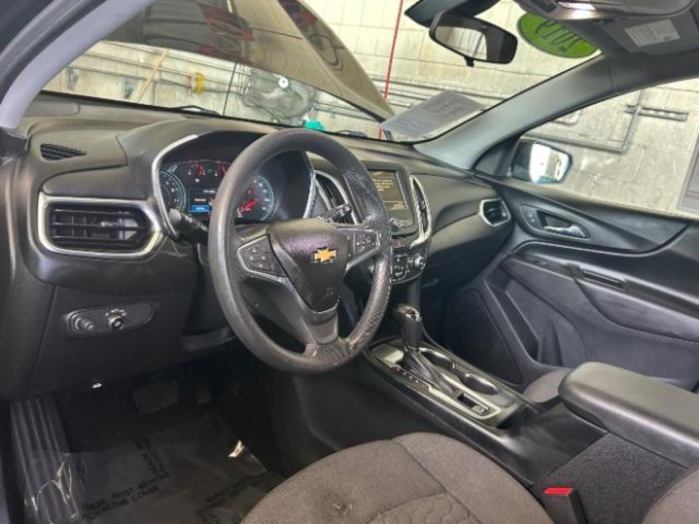 2019 BLACK Chevrolet Equinox (2GNAXKEV8K6) with an 4-Cyl Turbo 1.5 Liter engine, Automatic 6-Spd w/Overdrive transmission, located at 412 Auto Vista Drive, Palmdale, 93551, (661) 945-0620, 34.592636, -118.136681 - Photo#17